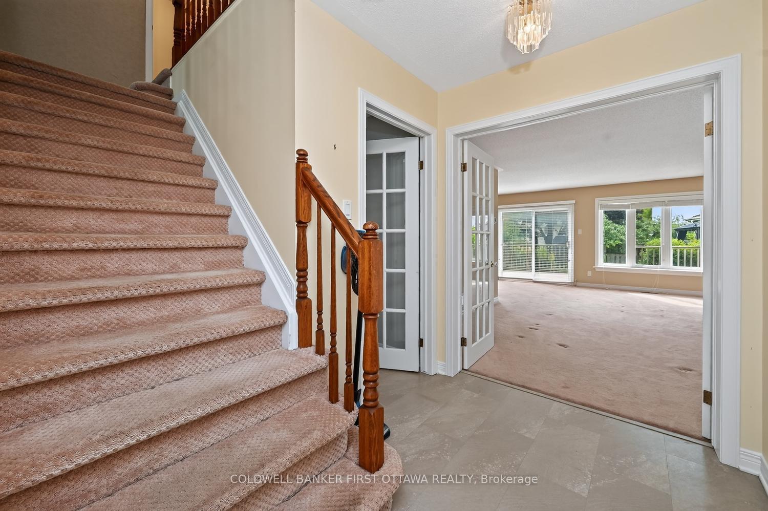 Photo 5 of 30 Rideaucrest Drive, Ottawa, Barrhaven East — HOMEH