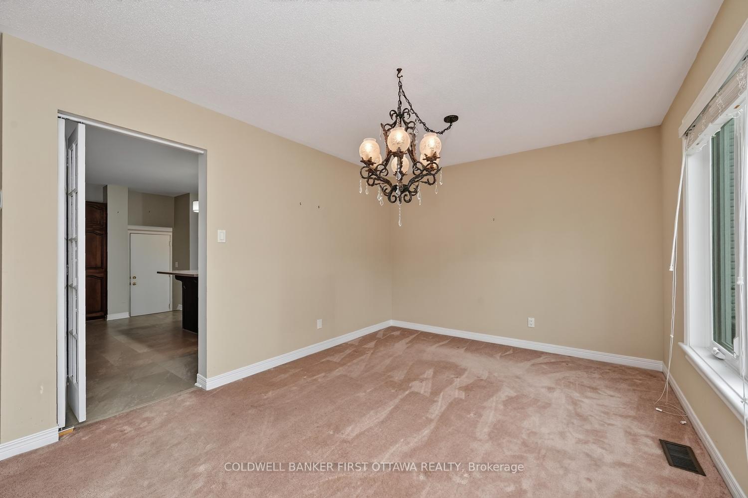 Photo 10 of 30 Rideaucrest Drive, Ottawa, Barrhaven East — HOMEH