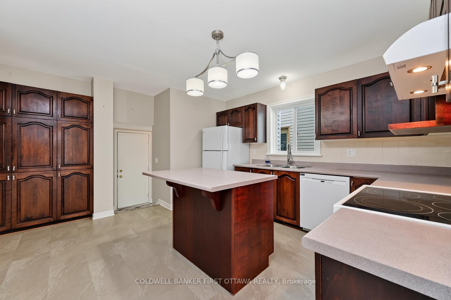 Photo 12 of 30 Rideaucrest Drive, Ottawa, Barrhaven East — HOMEH