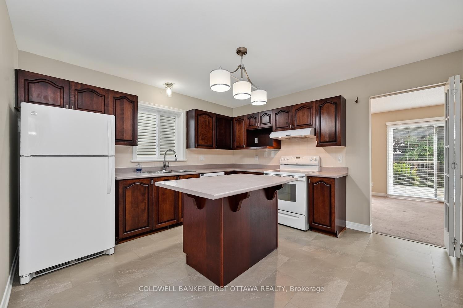 Photo 13 of 30 Rideaucrest Drive, Ottawa, Barrhaven East — HOMEH