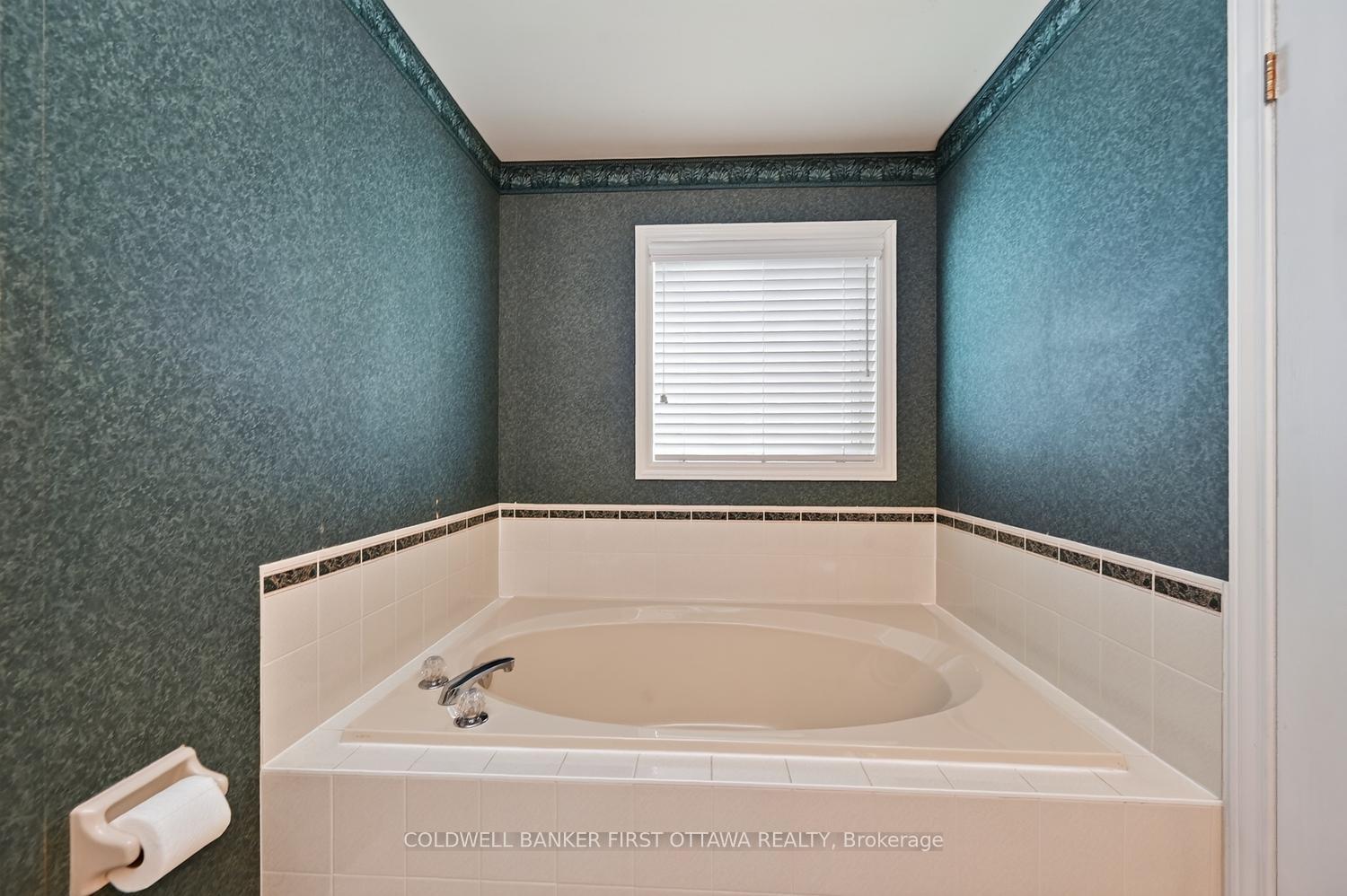 Photo 22 of 30 Rideaucrest Drive, Ottawa, Barrhaven East — HOMEH