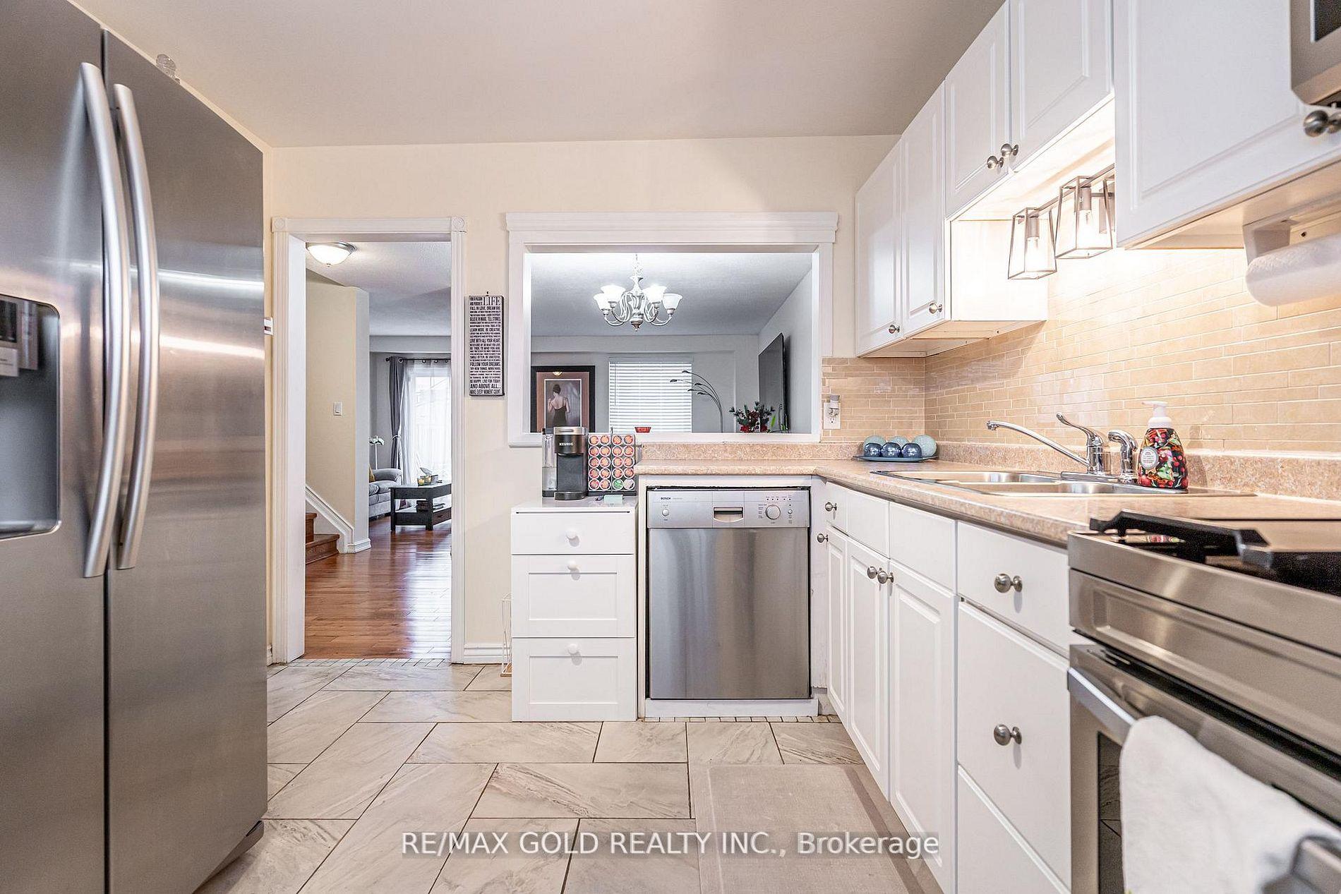 Photo 14 of Unit 33, 33 Guildford Crescent, Brampton, Central Park — HOMEH