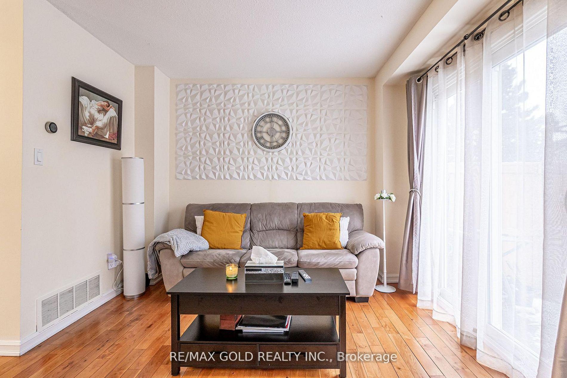 Photo 19 of Unit 33, 33 Guildford Crescent, Brampton, Central Park — HOMEH