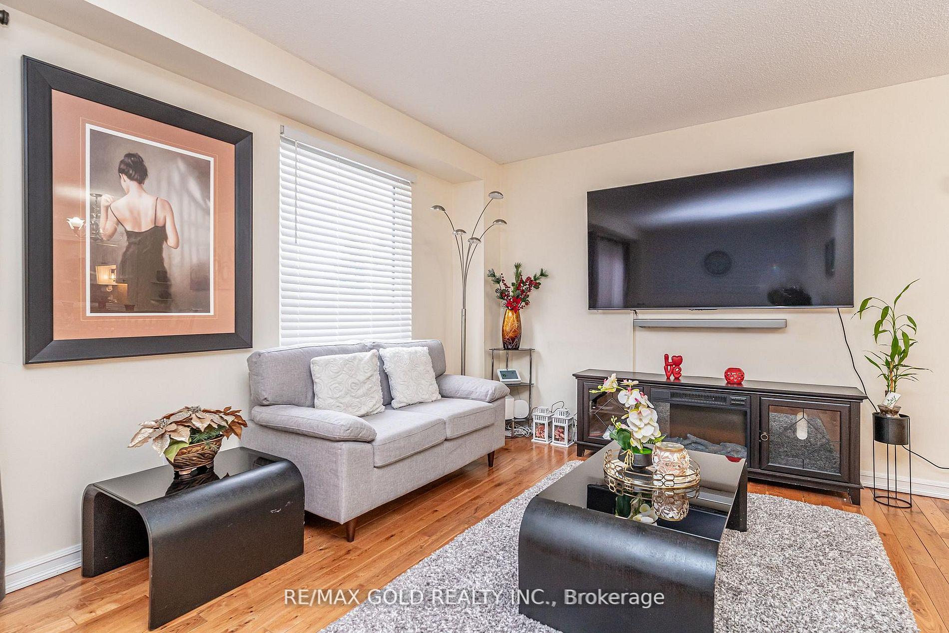 Photo 21 of Unit 33, 33 Guildford Crescent, Brampton, Central Park — HOMEH