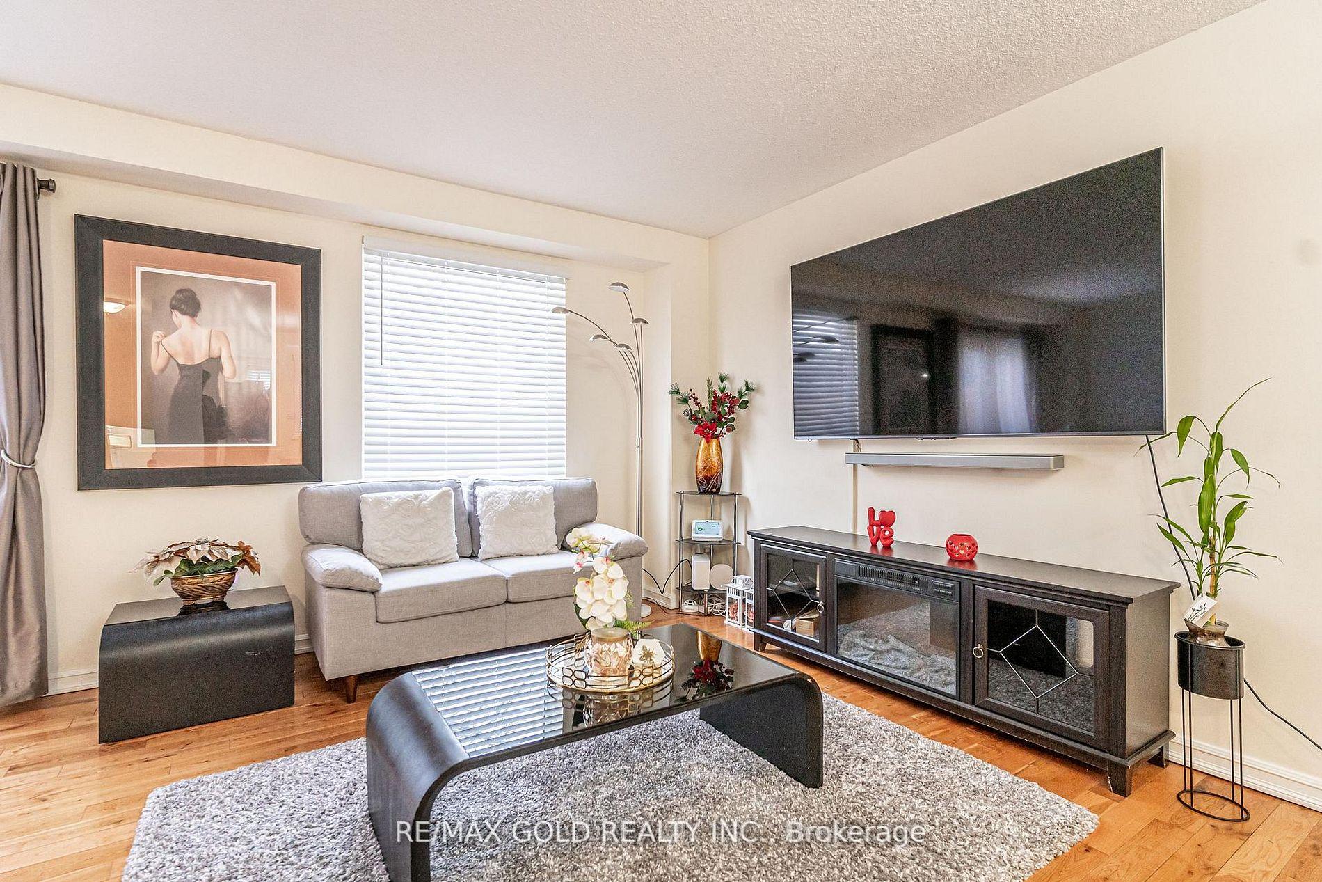 Photo 22 of Unit 33, 33 Guildford Crescent, Brampton, Central Park — HOMEH