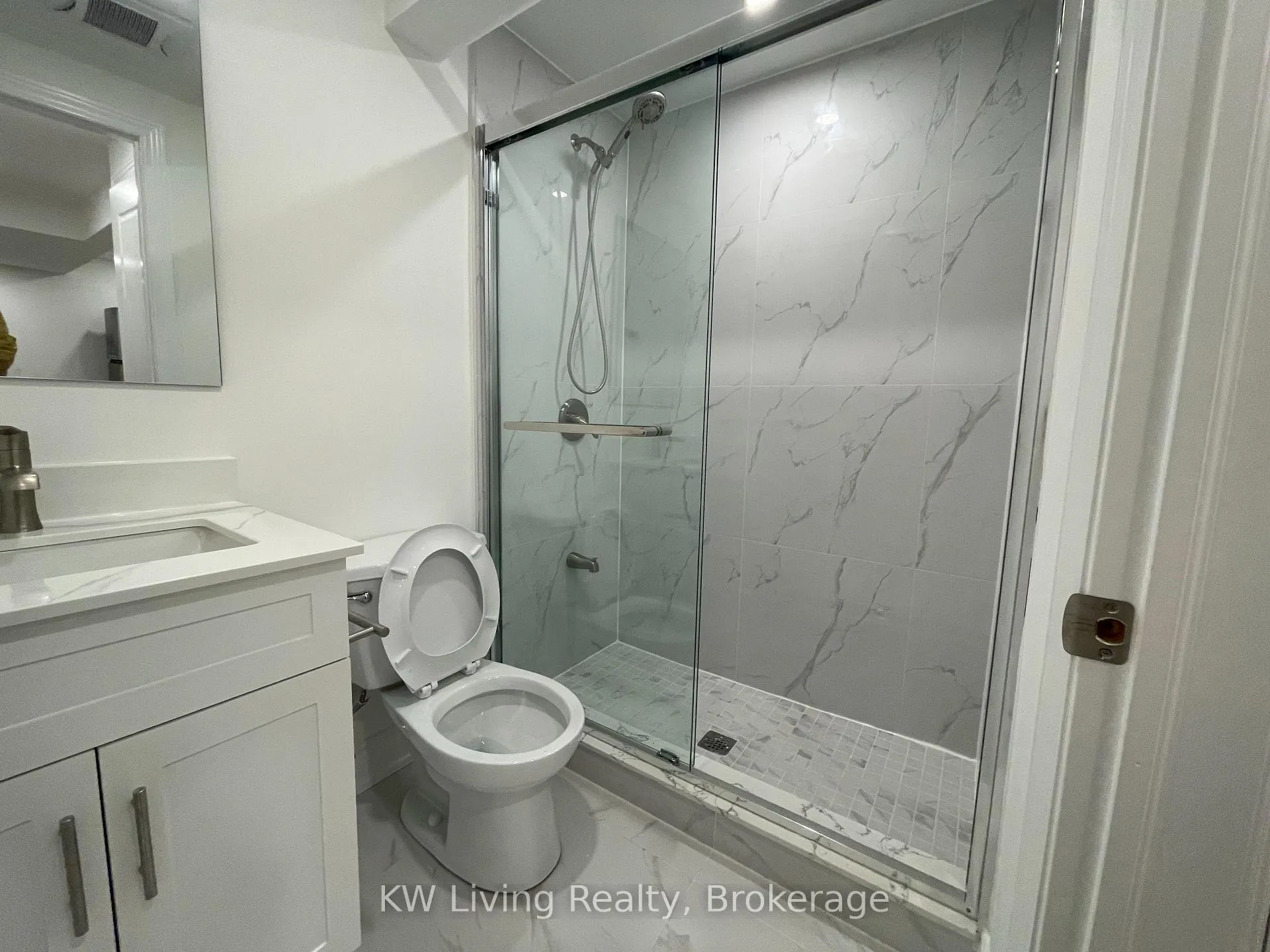 Photo 8 of Unit B, 2608 Pinkwell Drive, Mississauga, Sheridan — HOMEH