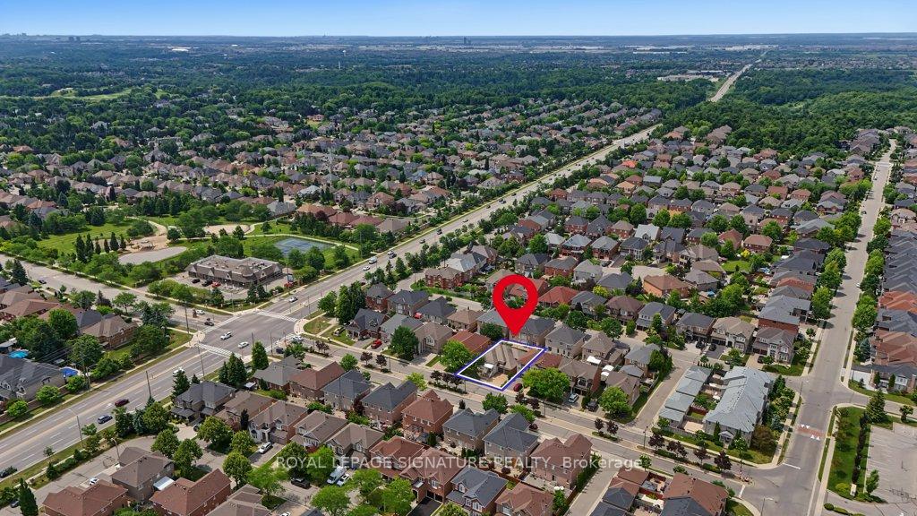 Photo 3 of 26 Saint Clare Boulevard, Vaughan, Vellore Village — HOMEH