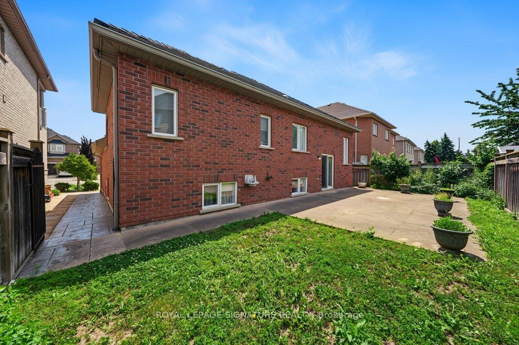 Photo 32 of 26 Saint Clare Boulevard, Vaughan, Vellore Village — HOMEH