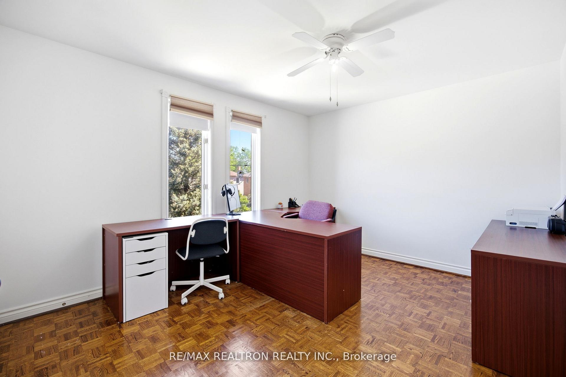 Photo 13 of 623 Coldstream Avenue, Toronto, Englemount-Lawrence — HOMEH