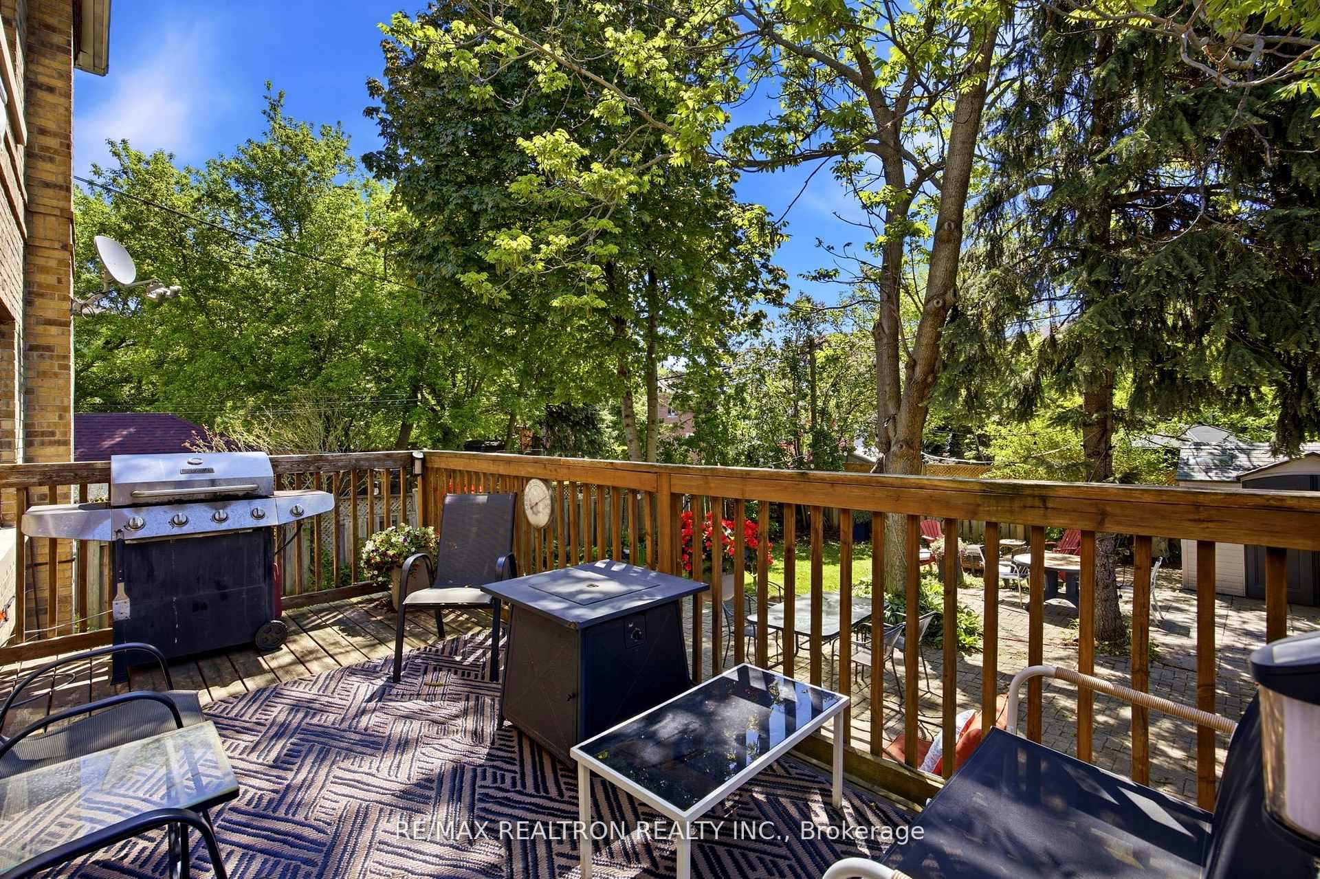 Photo 18 of 623 Coldstream Avenue, Toronto, Englemount-Lawrence — HOMEH