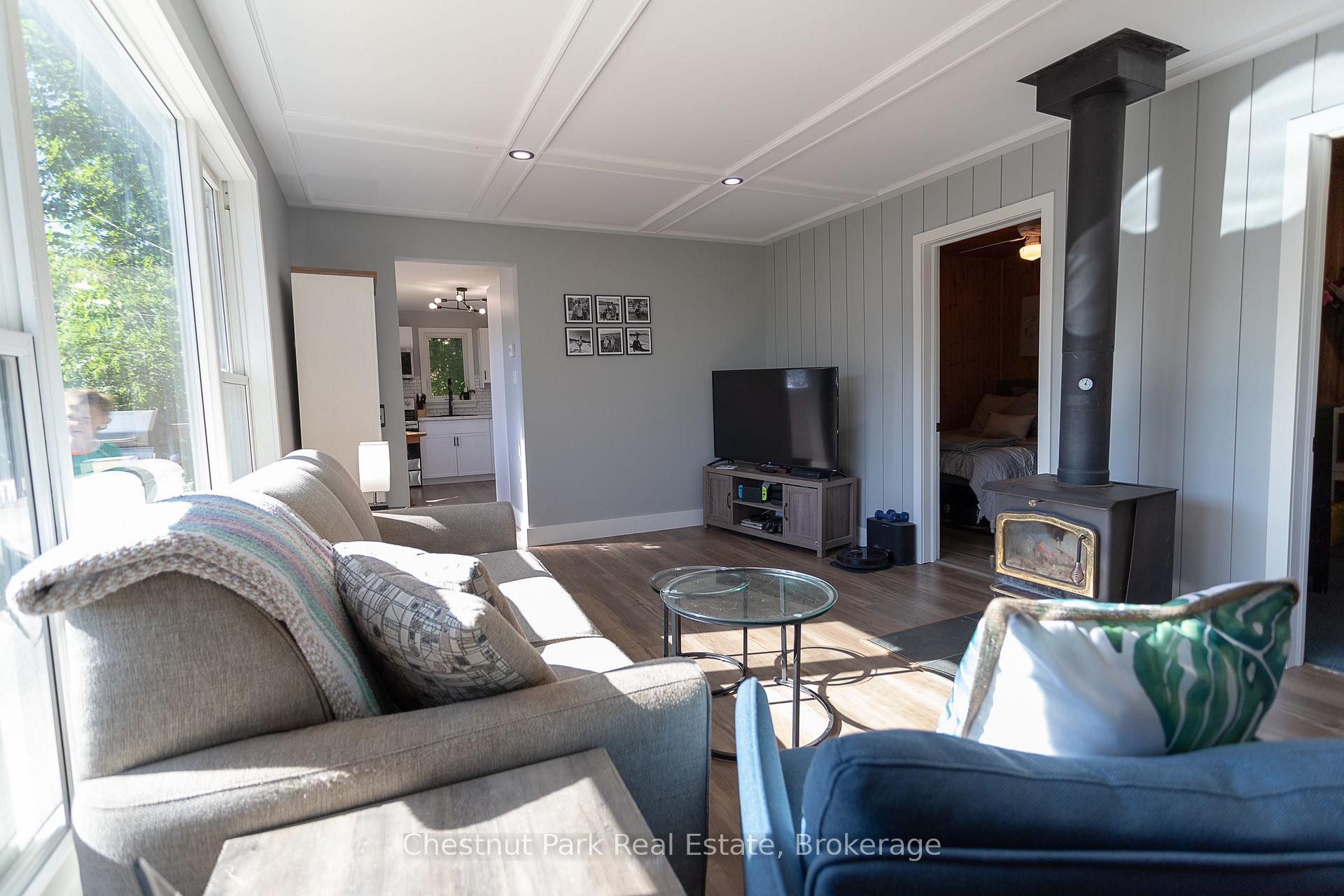 Photo 5 of 17565 Highway 35, Algonquin Highlands, Stanhope — HOMEH