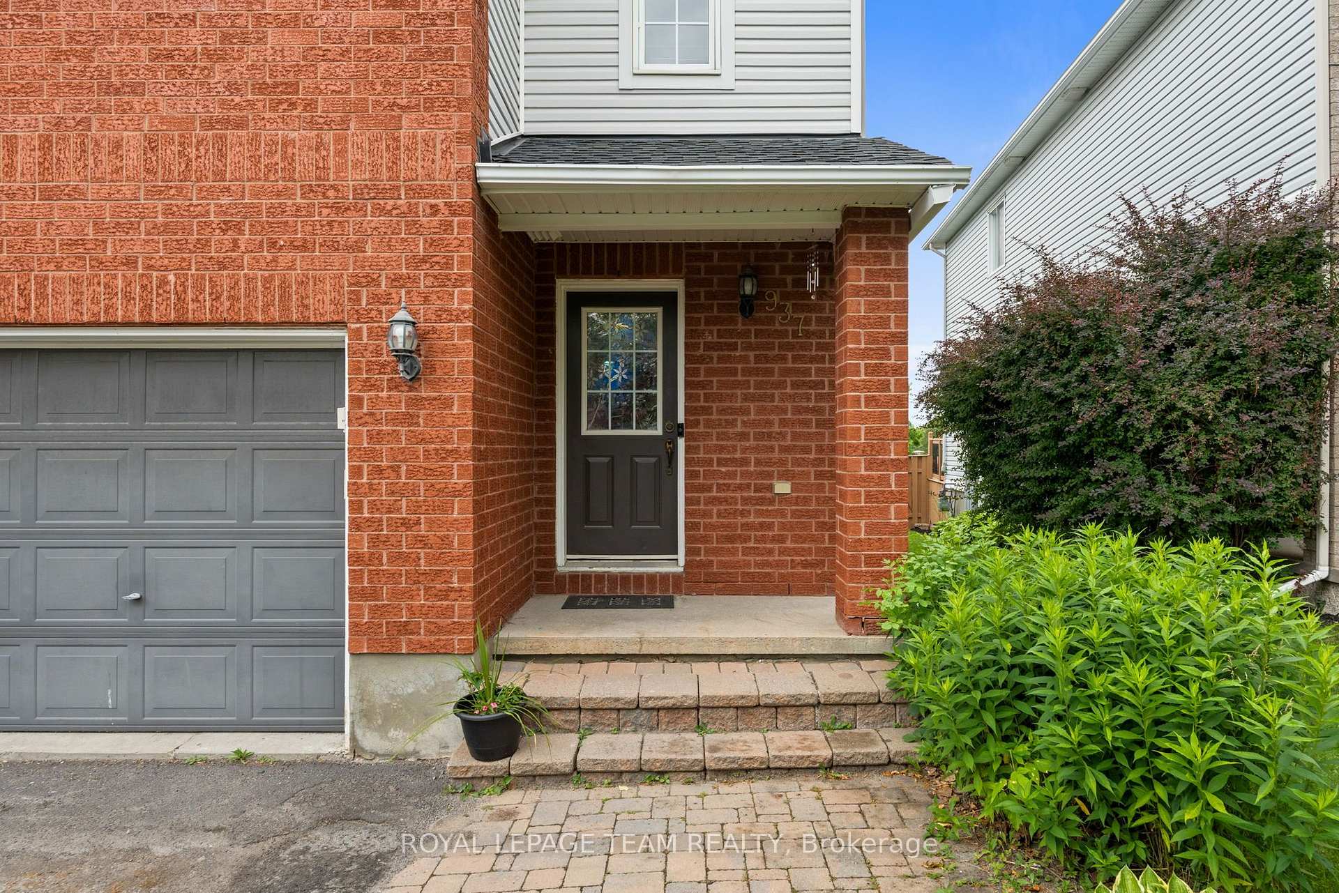 Photo 3 of 937 Goose River Avenue, Ottawa, Riverside South/Gloucester Glen — HOMEH