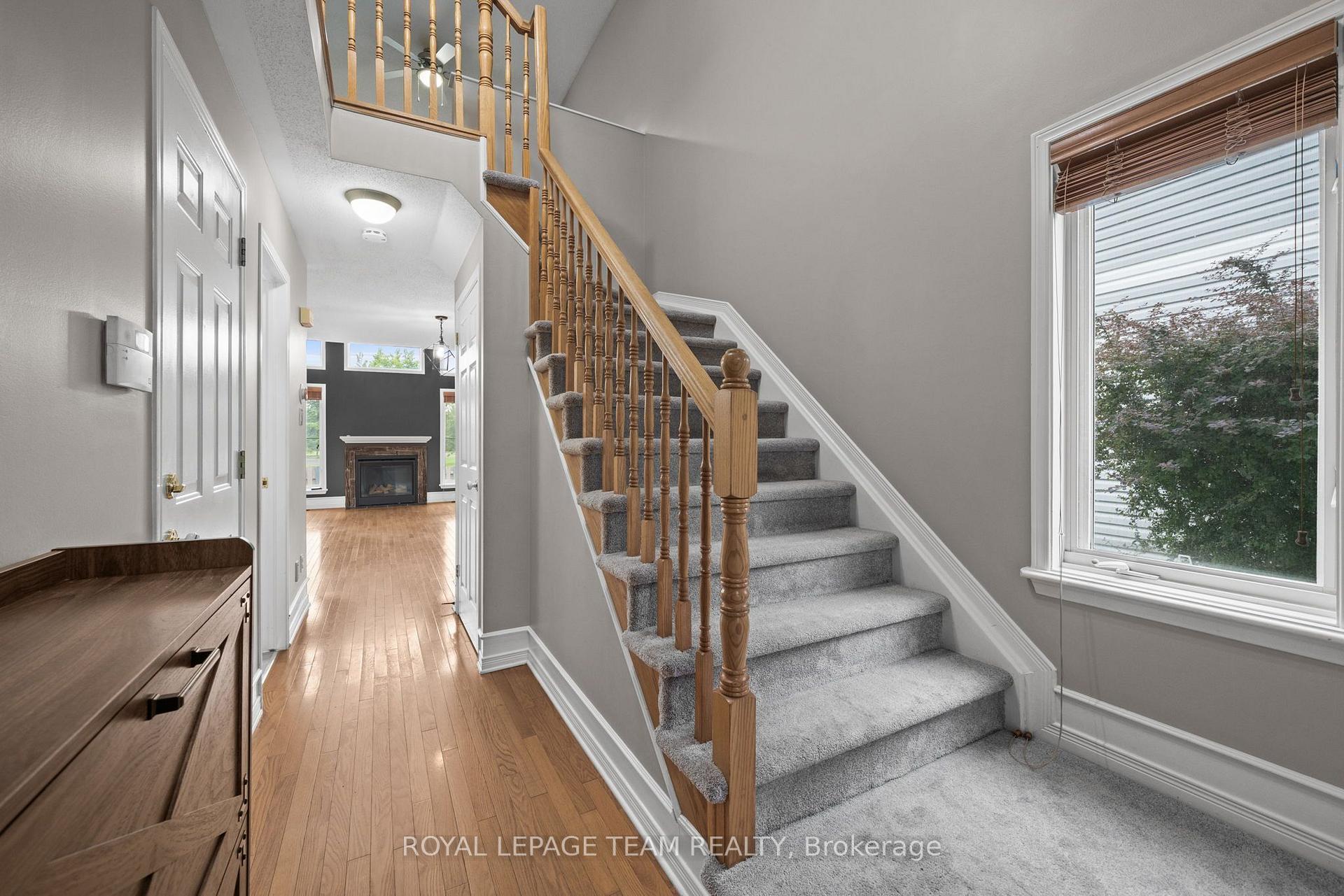 Photo 4 of 937 Goose River Avenue, Ottawa, Riverside South/Gloucester Glen — HOMEH