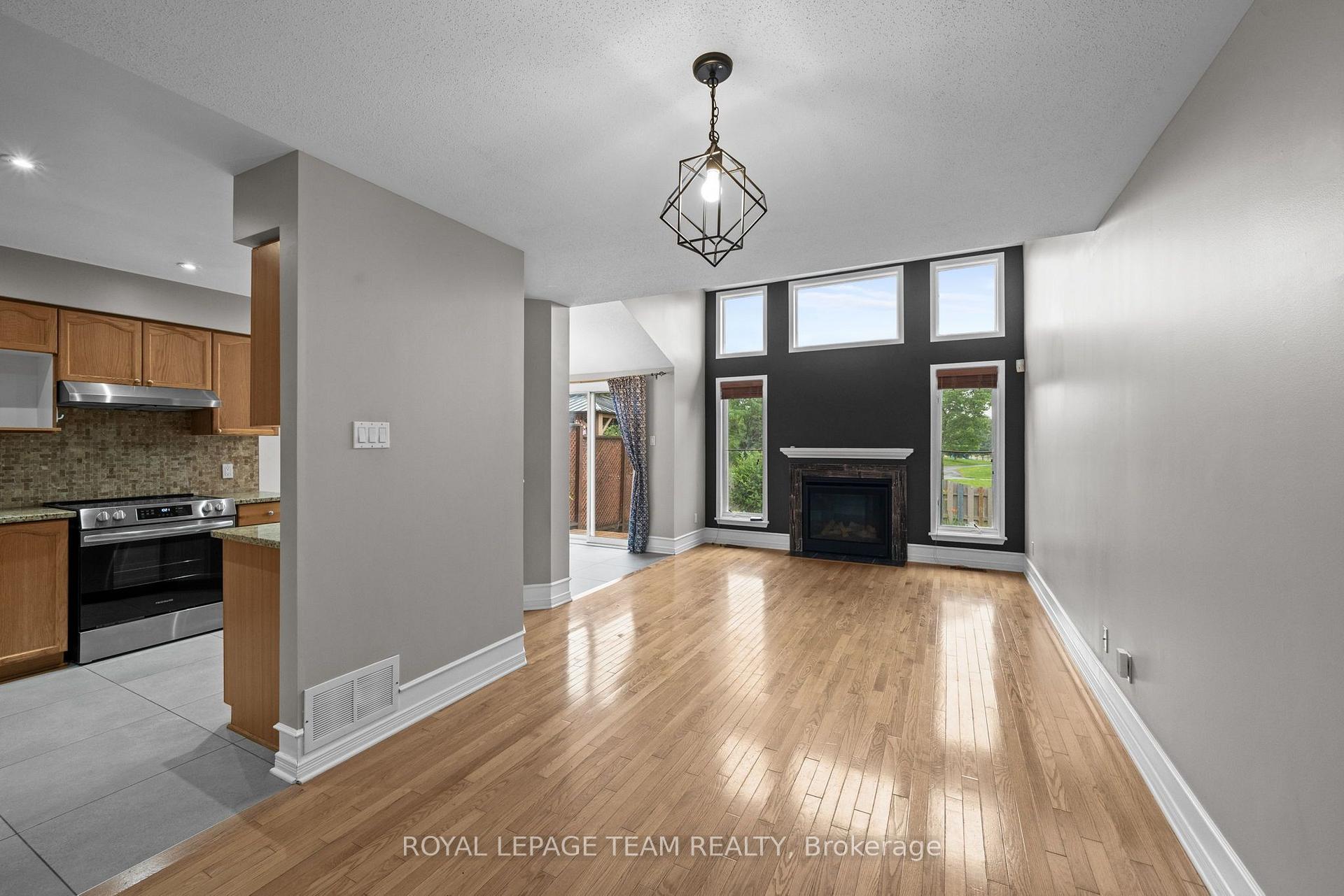 Photo 8 of 937 Goose River Avenue, Ottawa, Riverside South/Gloucester Glen — HOMEH