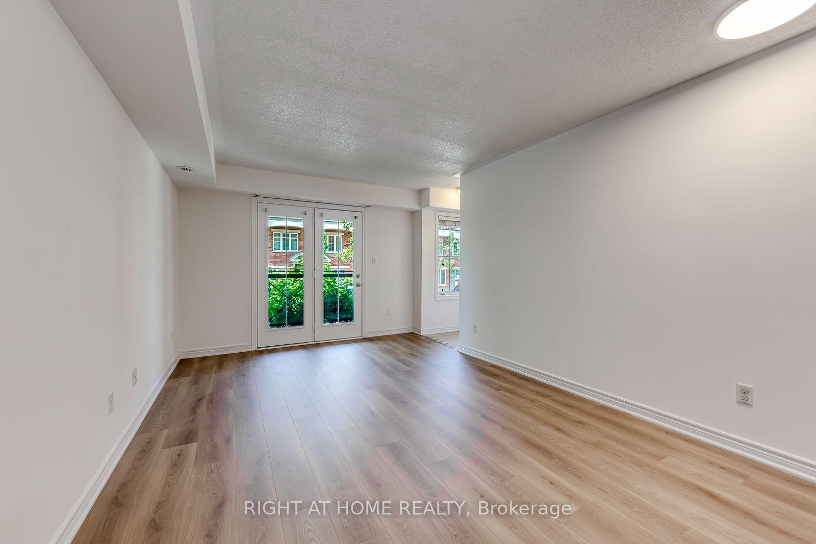 Photo 6 of Unit #8, 2464 Post Road, Oakville, River Oaks — HOMEH