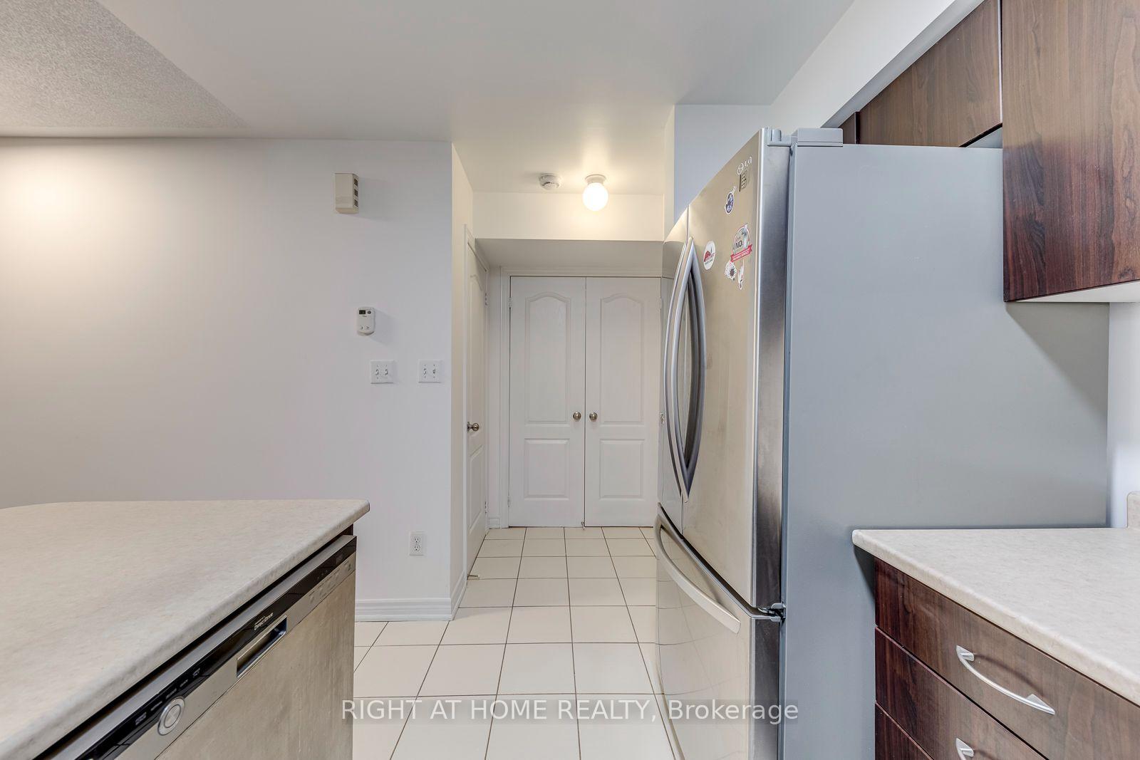 Photo 16 of Unit #8, 2464 Post Road, Oakville, River Oaks — HOMEH