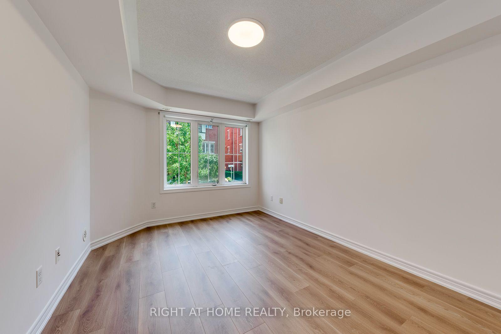 Photo 17 of Unit #8, 2464 Post Road, Oakville, River Oaks — HOMEH