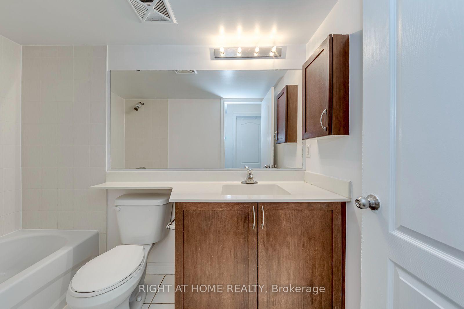 Photo 23 of Unit #8, 2464 Post Road, Oakville, River Oaks — HOMEH