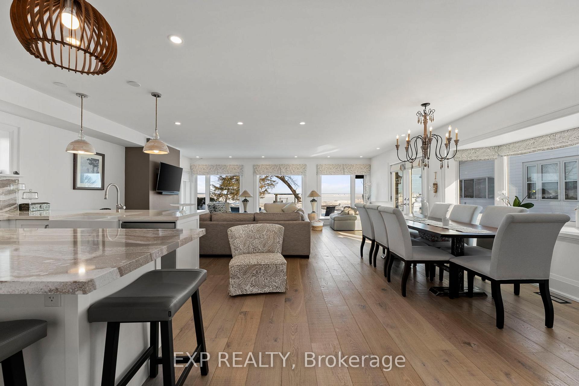 Photo 8 of 193 Lake Drive E, Georgina, Historic Lakeshore Communities — HOMEH