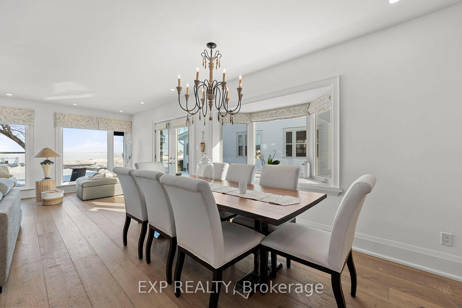 Photo 13 of 193 Lake Drive E, Georgina, Historic Lakeshore Communities — HOMEH