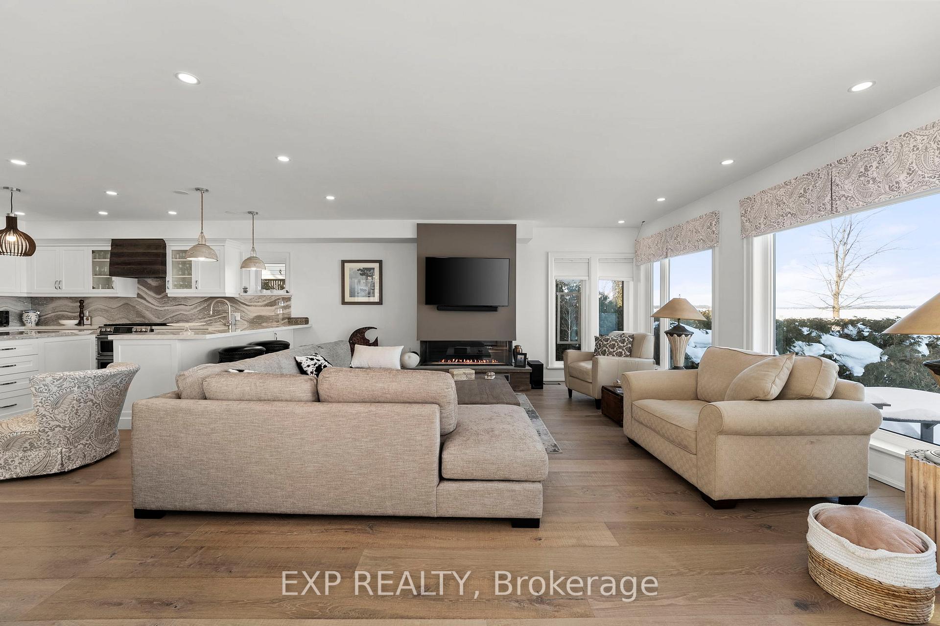 Photo 15 of 193 Lake Drive E, Georgina, Historic Lakeshore Communities — HOMEH