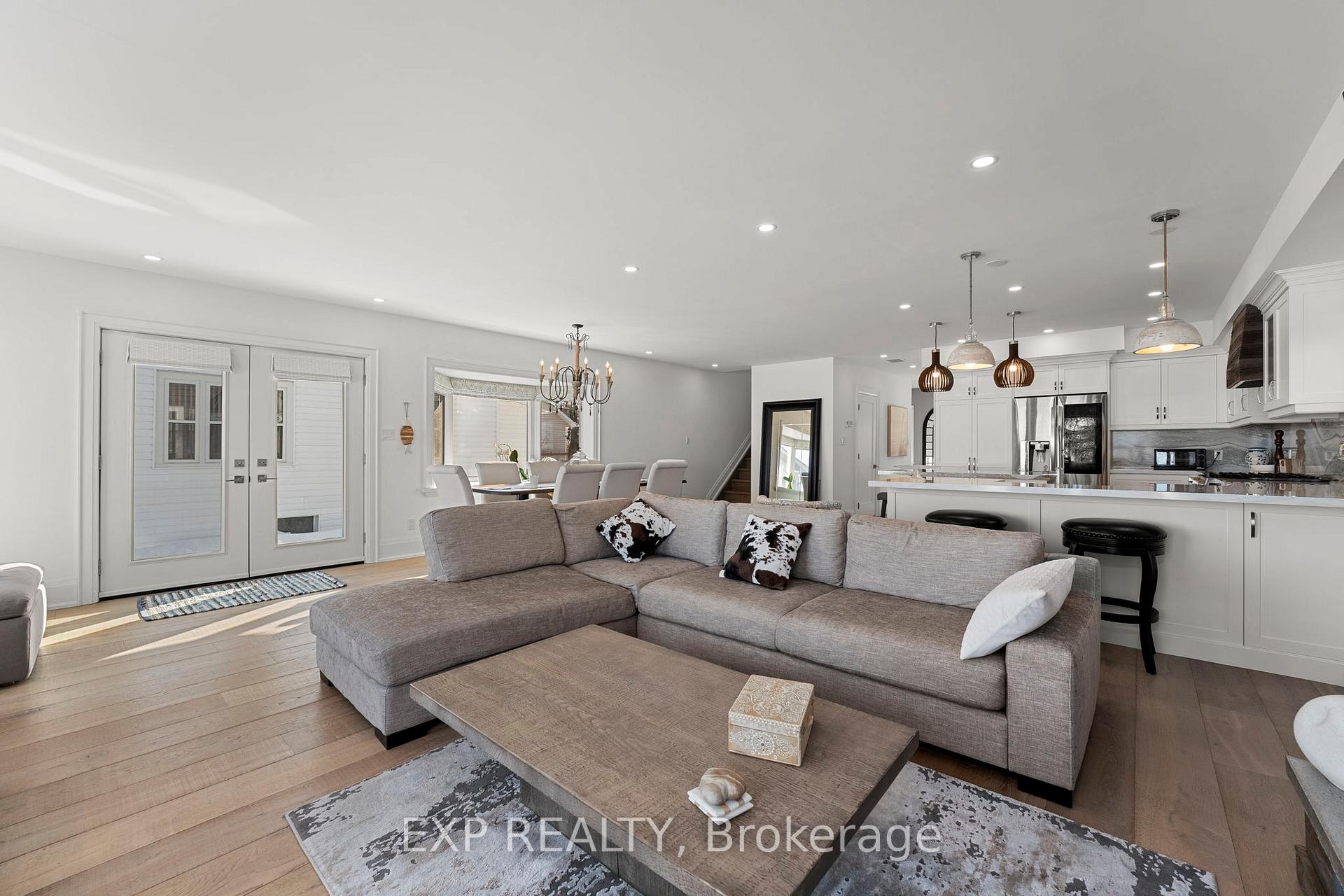 Photo 16 of 193 Lake Drive E, Georgina, Historic Lakeshore Communities — HOMEH