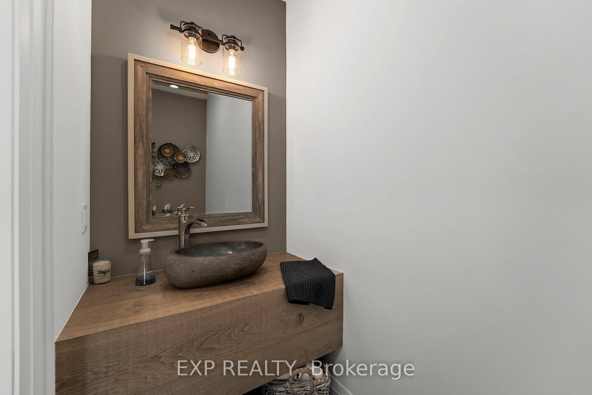 Photo 20 of 193 Lake Drive E, Georgina, Historic Lakeshore Communities — HOMEH