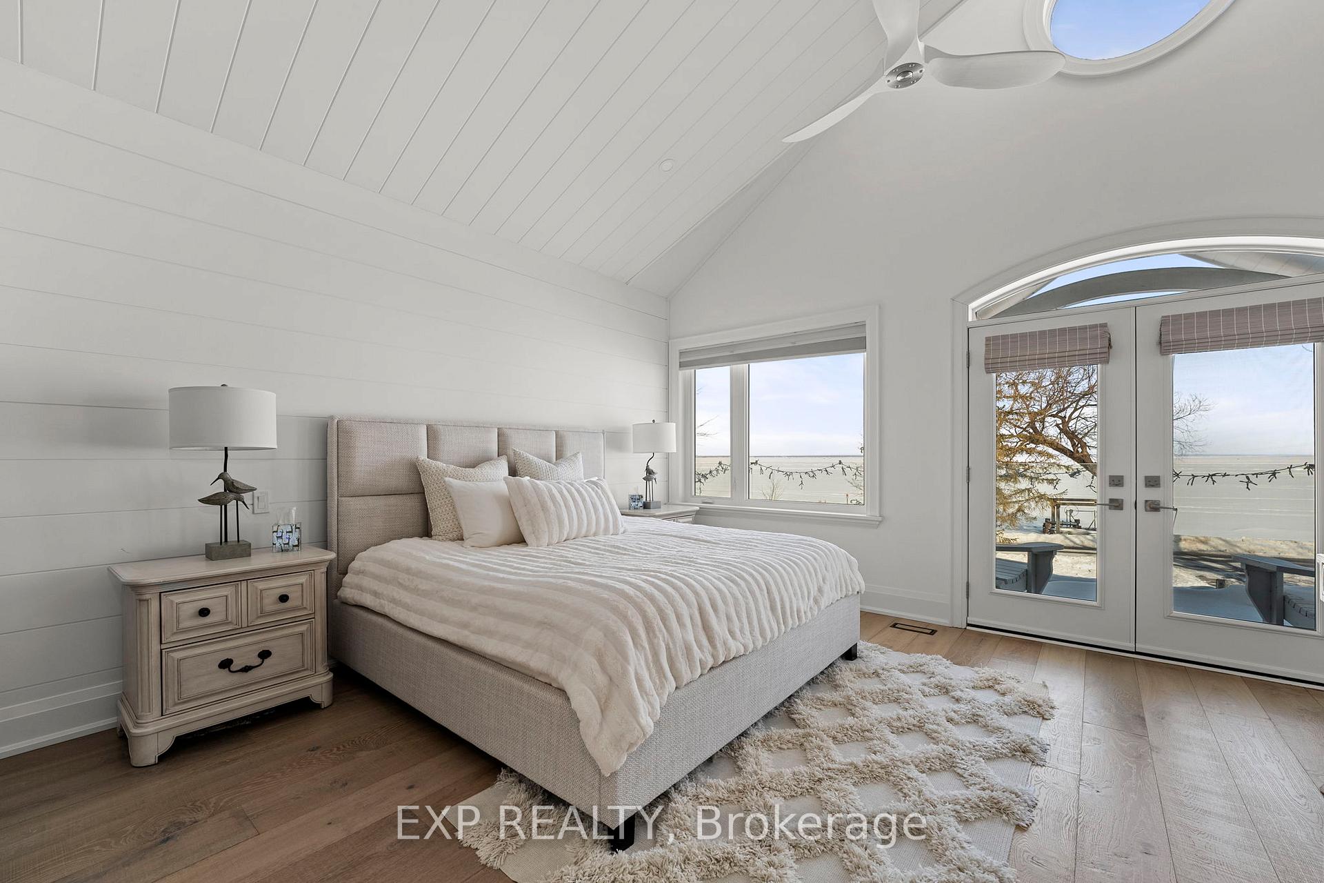 Photo 23 of 193 Lake Drive E, Georgina, Historic Lakeshore Communities — HOMEH
