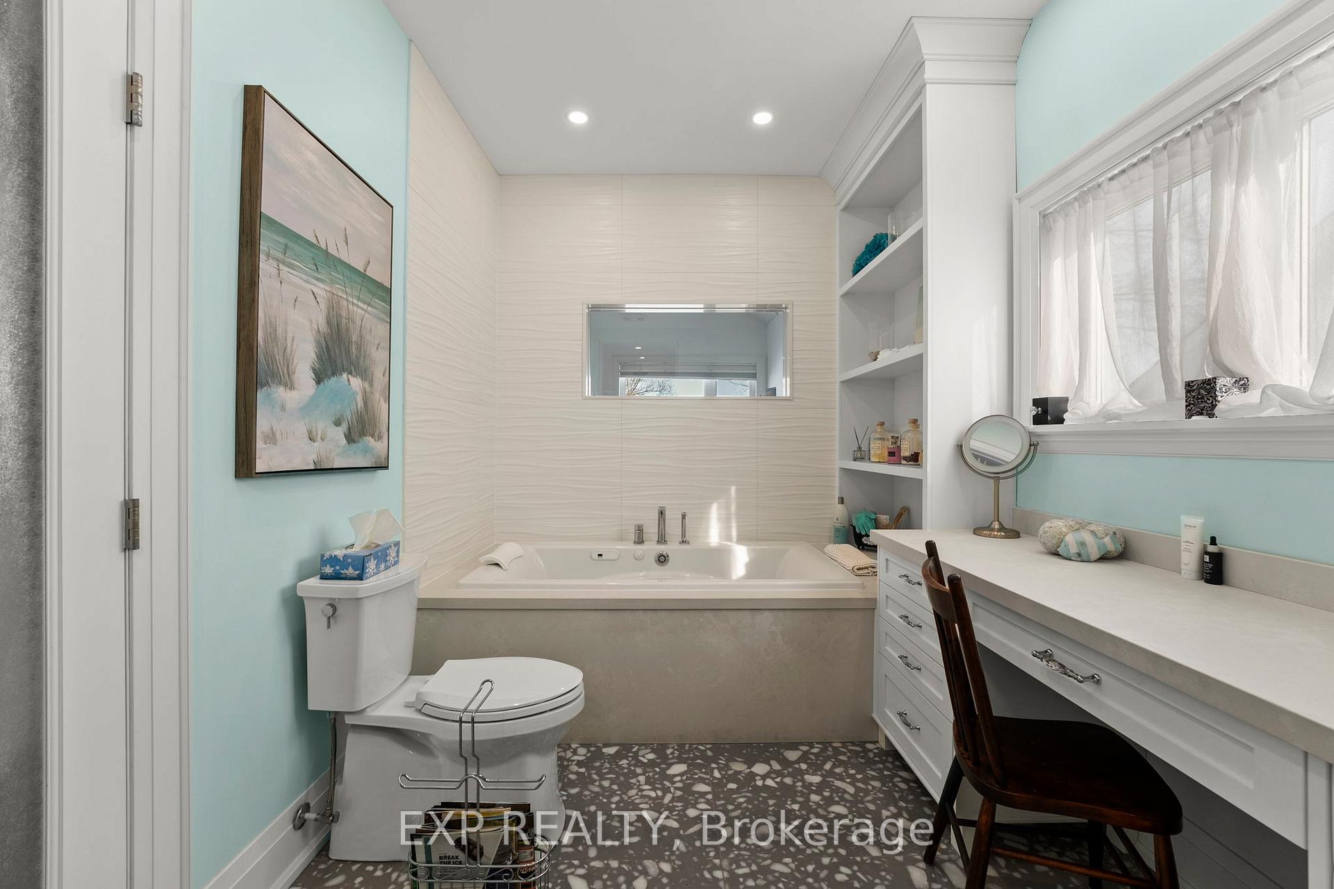 Photo 27 of 193 Lake Drive E, Georgina, Historic Lakeshore Communities — HOMEH