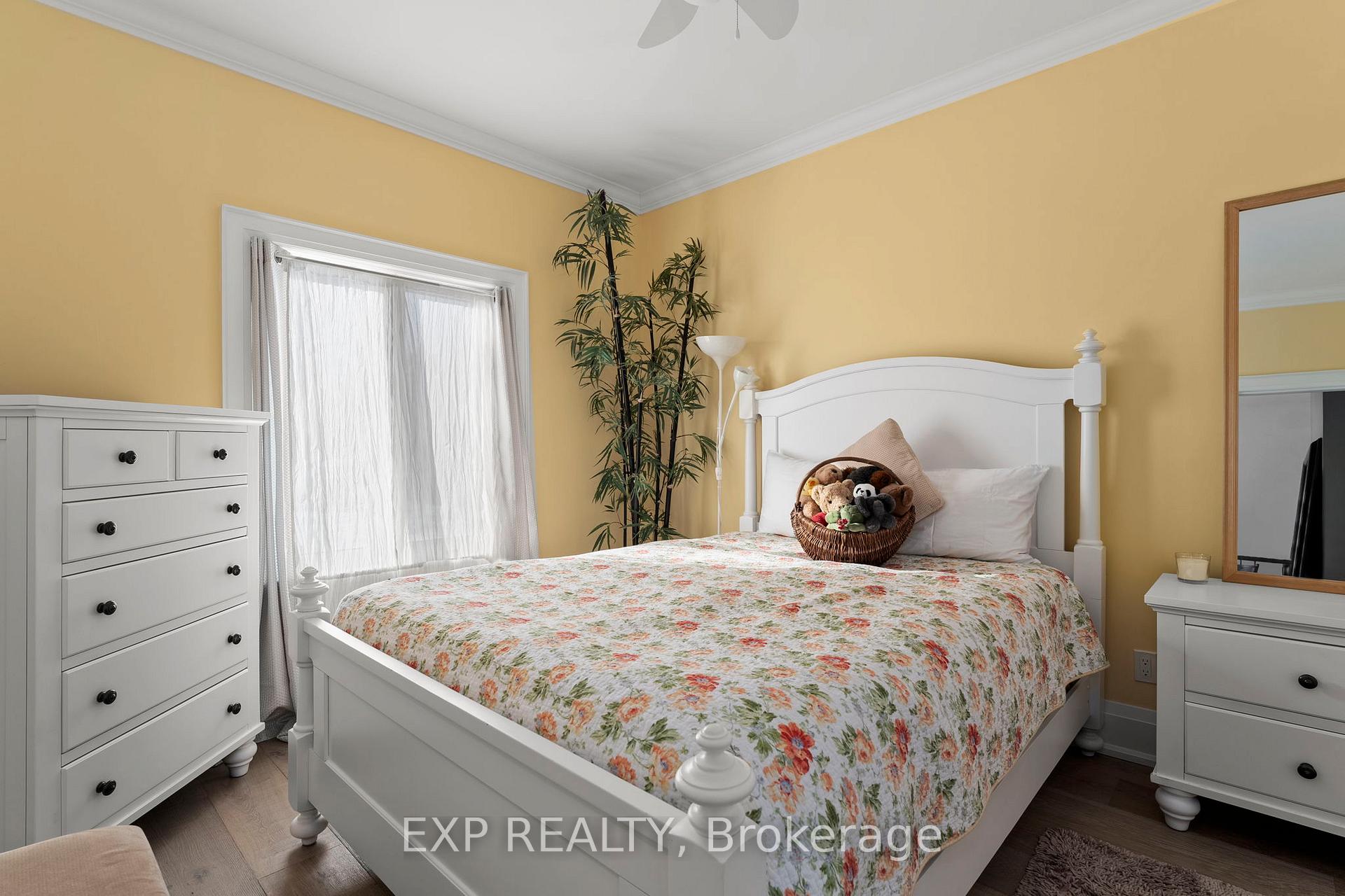 Photo 28 of 193 Lake Drive E, Georgina, Historic Lakeshore Communities — HOMEH