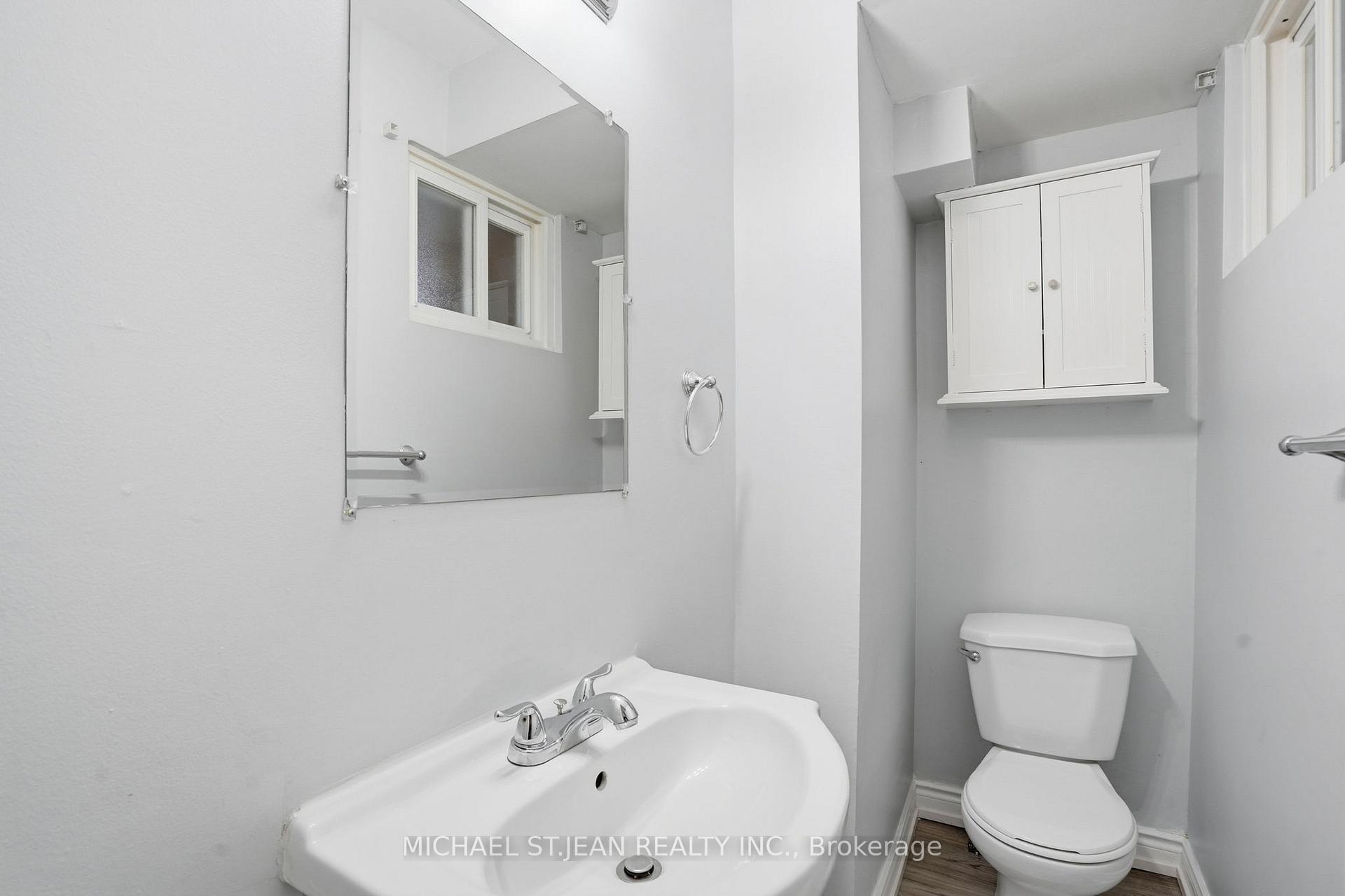 Photo 15 of Unit 7, 125 Limeridge Road W, Hamilton, Rolston — HOMEH