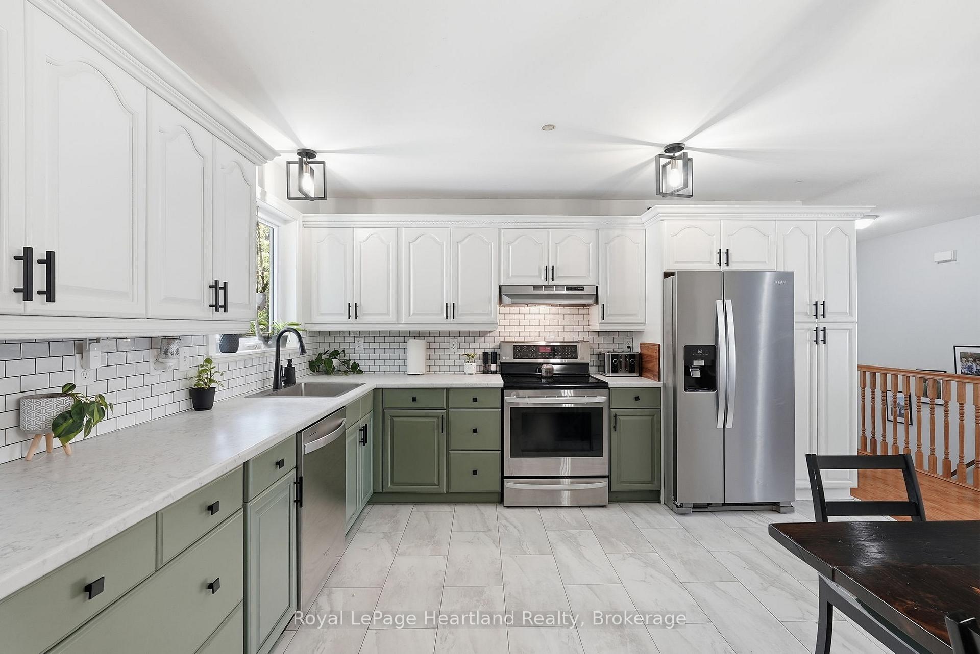 Photo 13 of 140 John Street N, Minto — HOMEH
