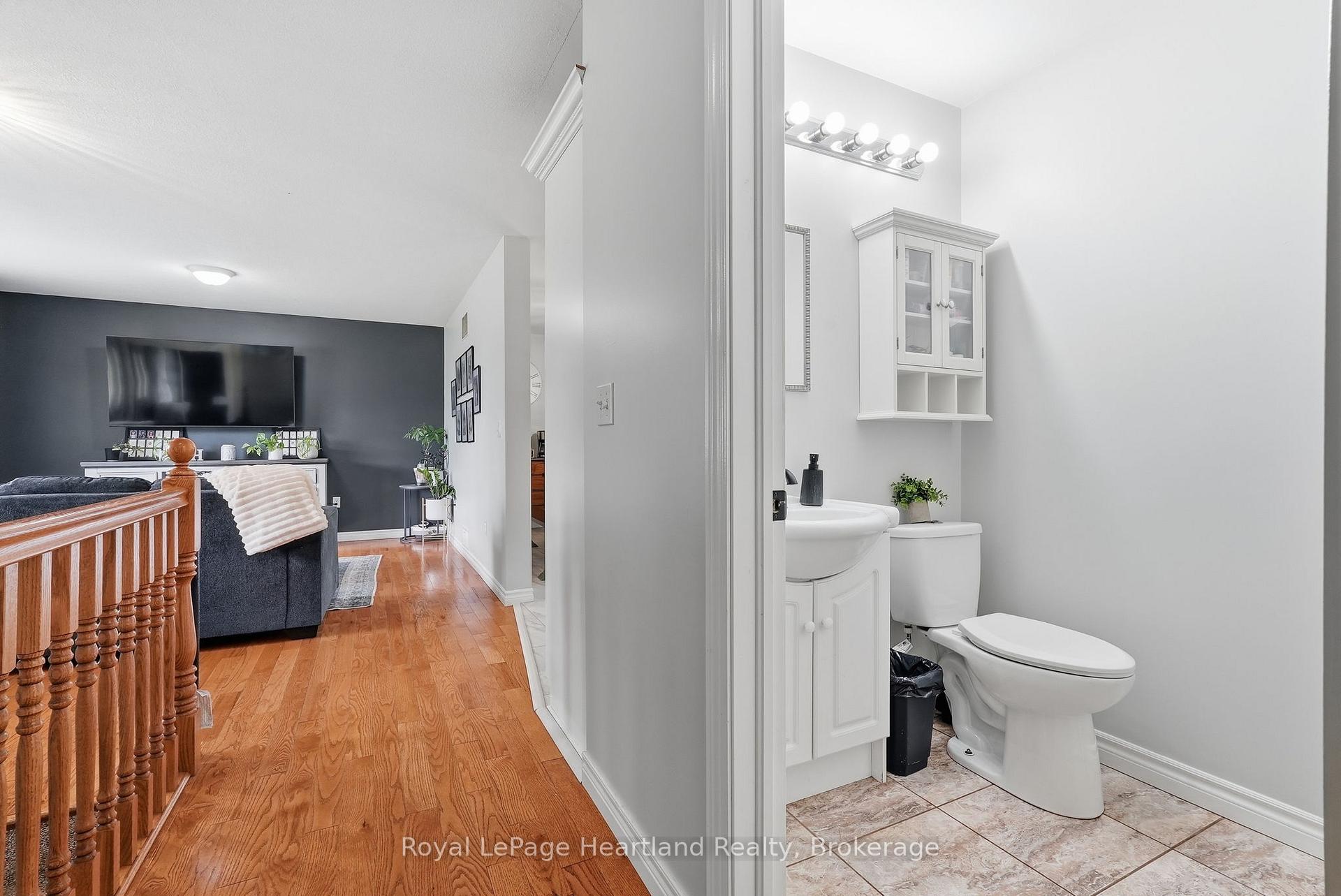 Photo 16 of 140 John Street N, Minto — HOMEH