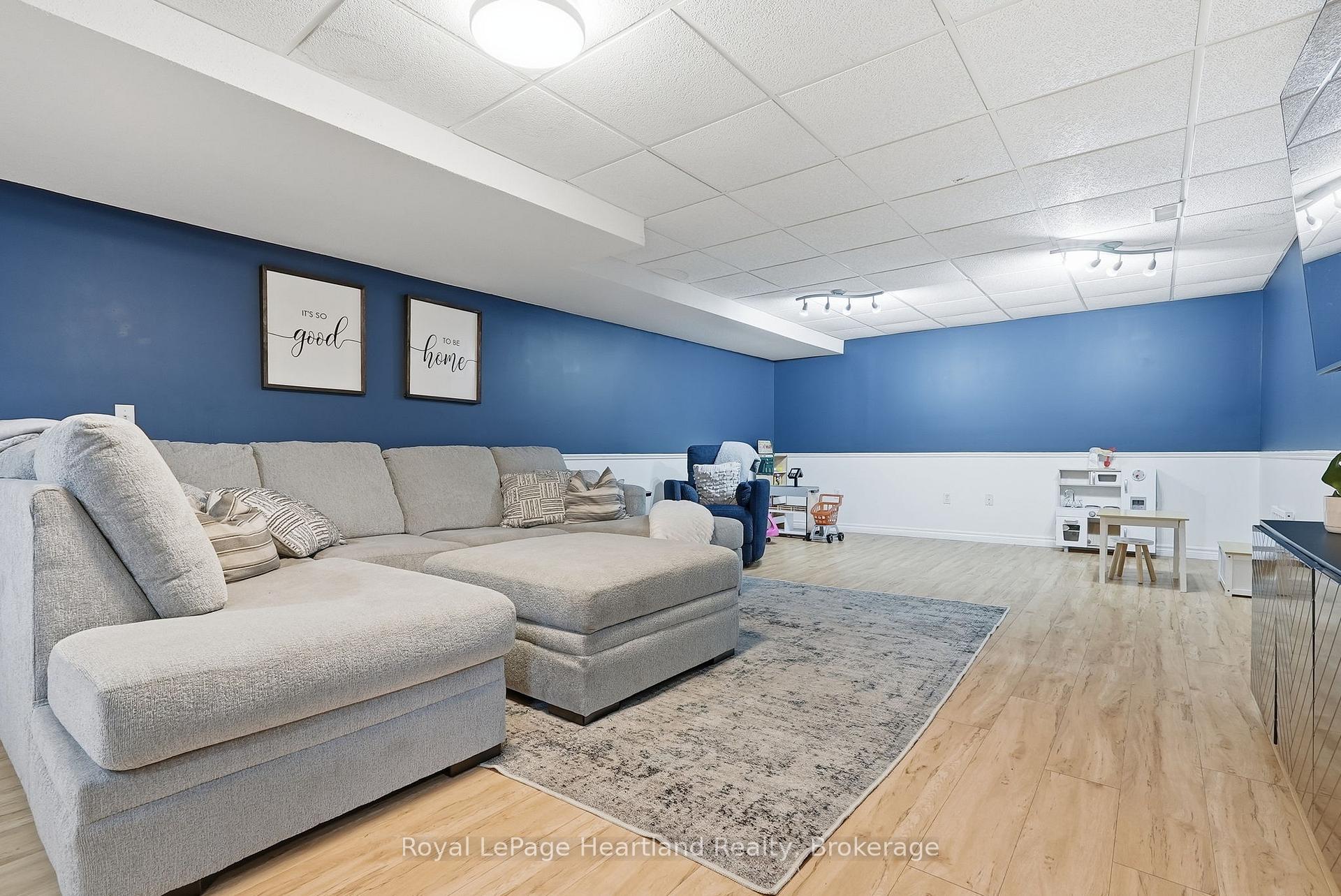 Photo 26 of 140 John Street N, Minto — HOMEH