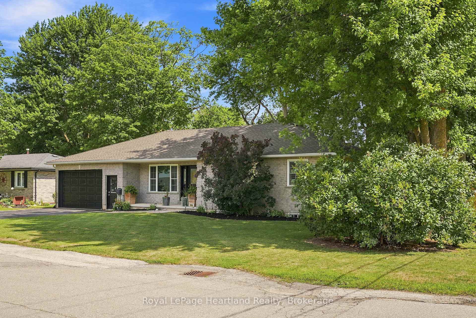 Photo 46 of 140 John Street N, Minto — HOMEH