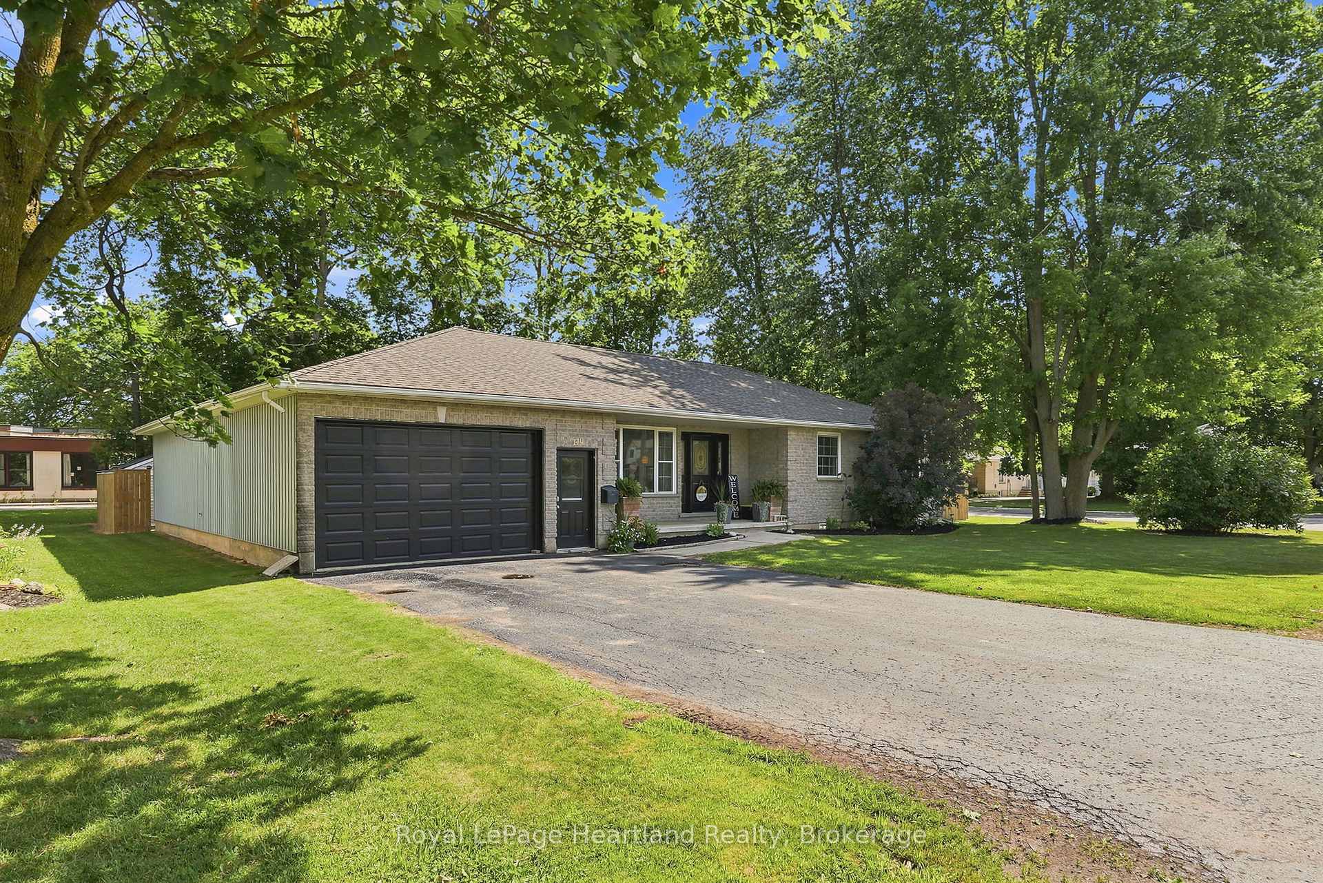 Photo 47 of 140 John Street N, Minto — HOMEH