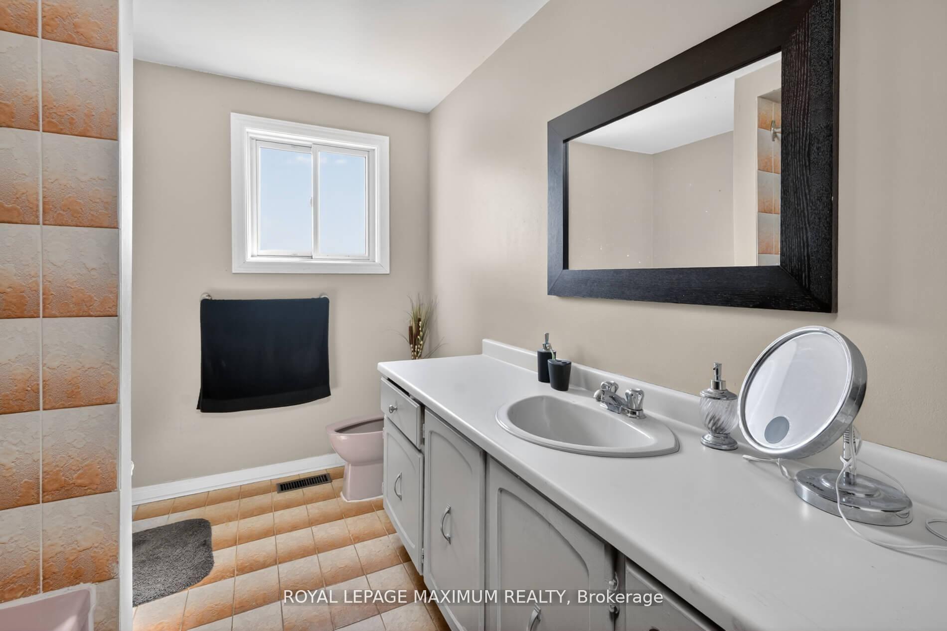 Photo 27 of 3 Muzzo Court, Vaughan, East Woodbridge — HOMEH