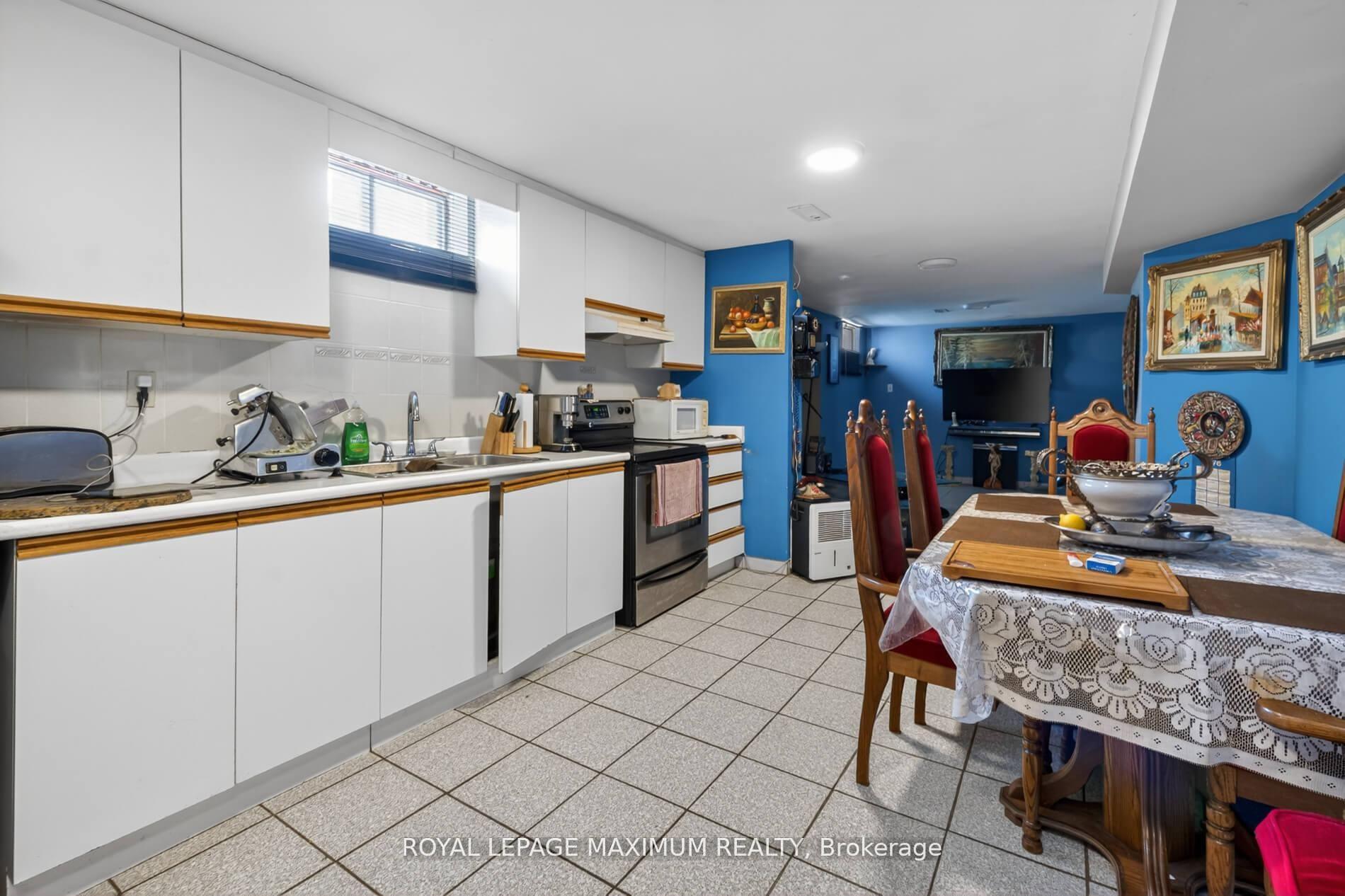 Photo 29 of 3 Muzzo Court, Vaughan, East Woodbridge — HOMEH