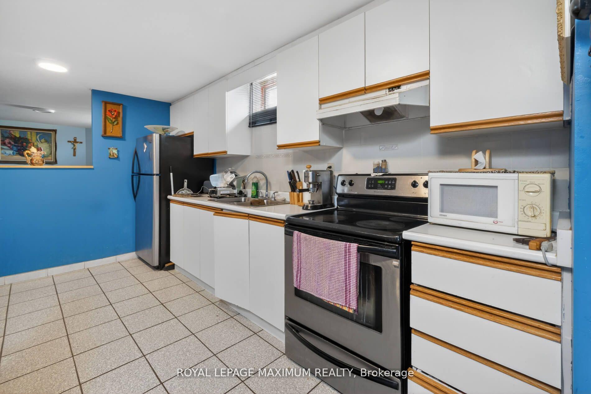 Photo 30 of 3 Muzzo Court, Vaughan, East Woodbridge — HOMEH