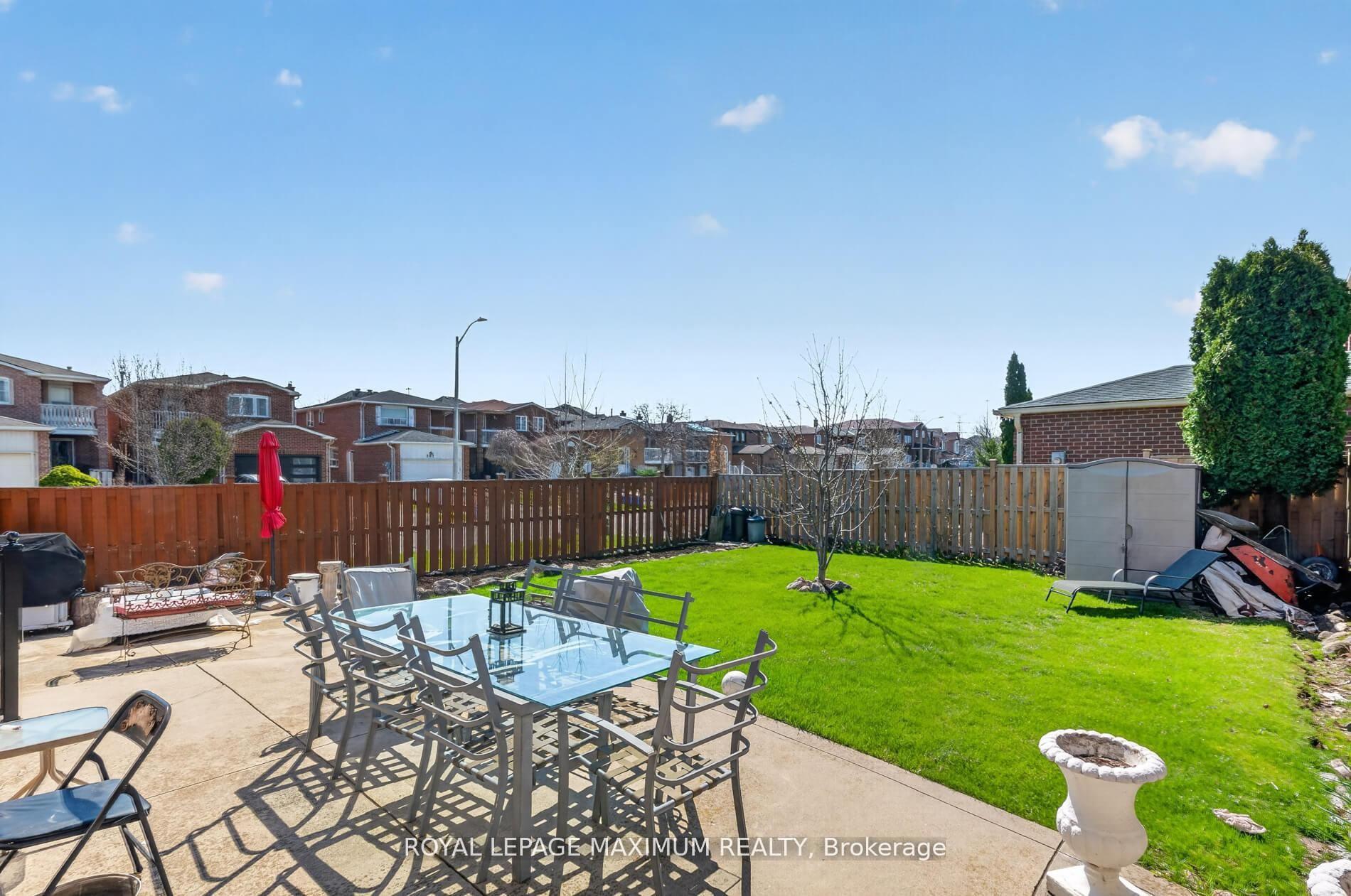 Photo 37 of 3 Muzzo Court, Vaughan, East Woodbridge — HOMEH