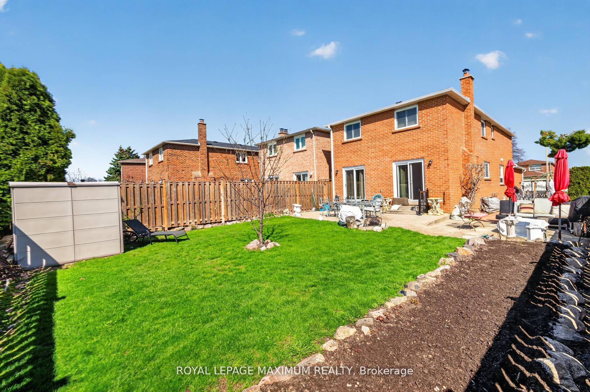 Photo 39 of 3 Muzzo Court, Vaughan, East Woodbridge — HOMEH