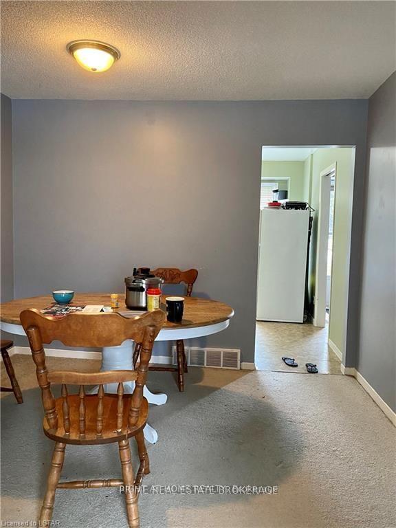 Photo 4 of 595 Third Street N, London, East H — HOMEH