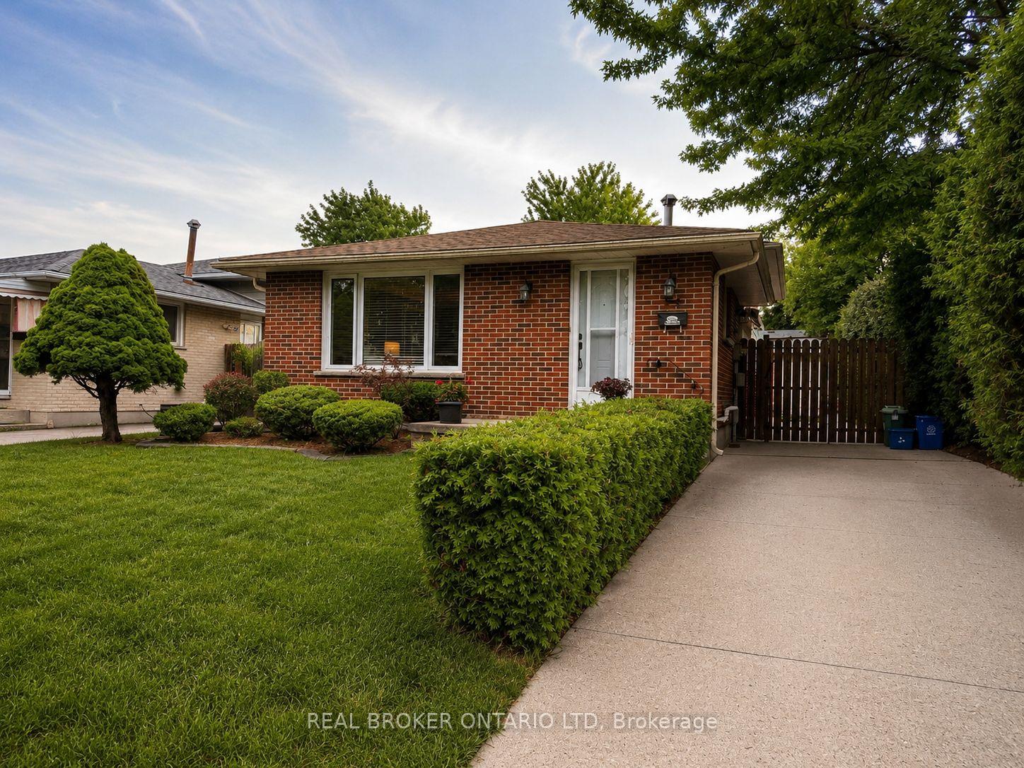 Front of 95 Clifton Crescent
