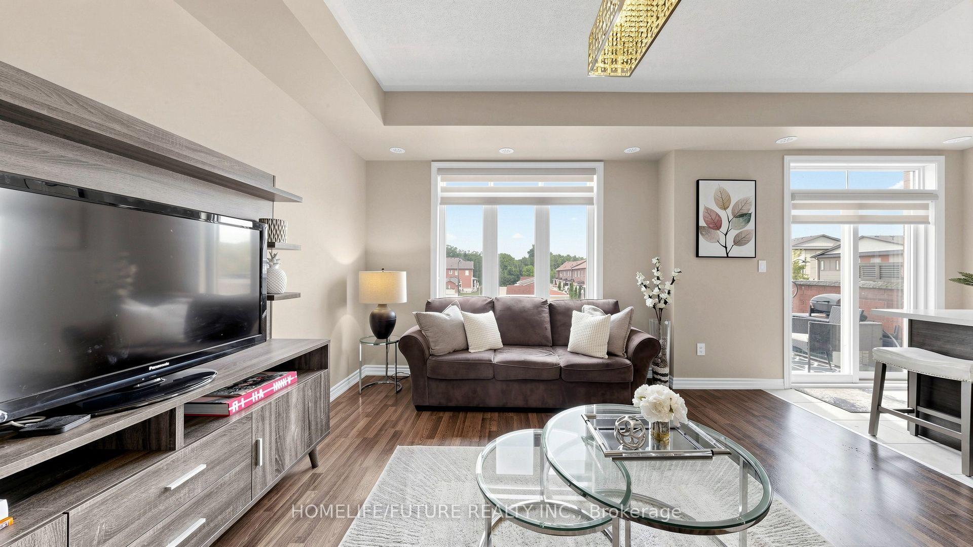 Photo 5 of 2736 William Jackson Drive, Pickering, Duffin Heights — HOMEH