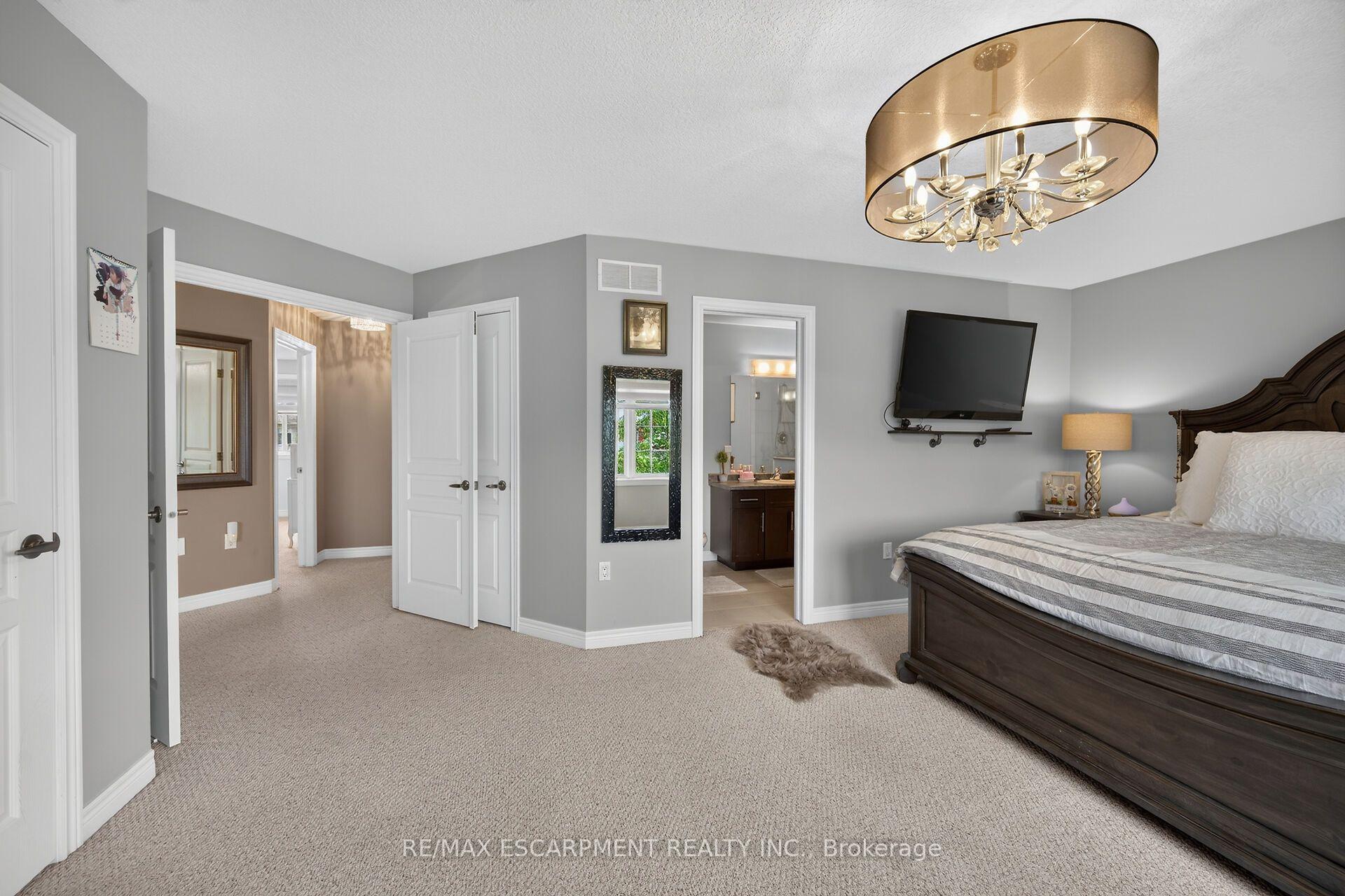 Photo 23 of 68 Garinger Crescent, Hamilton, Binbrook — HOMEH