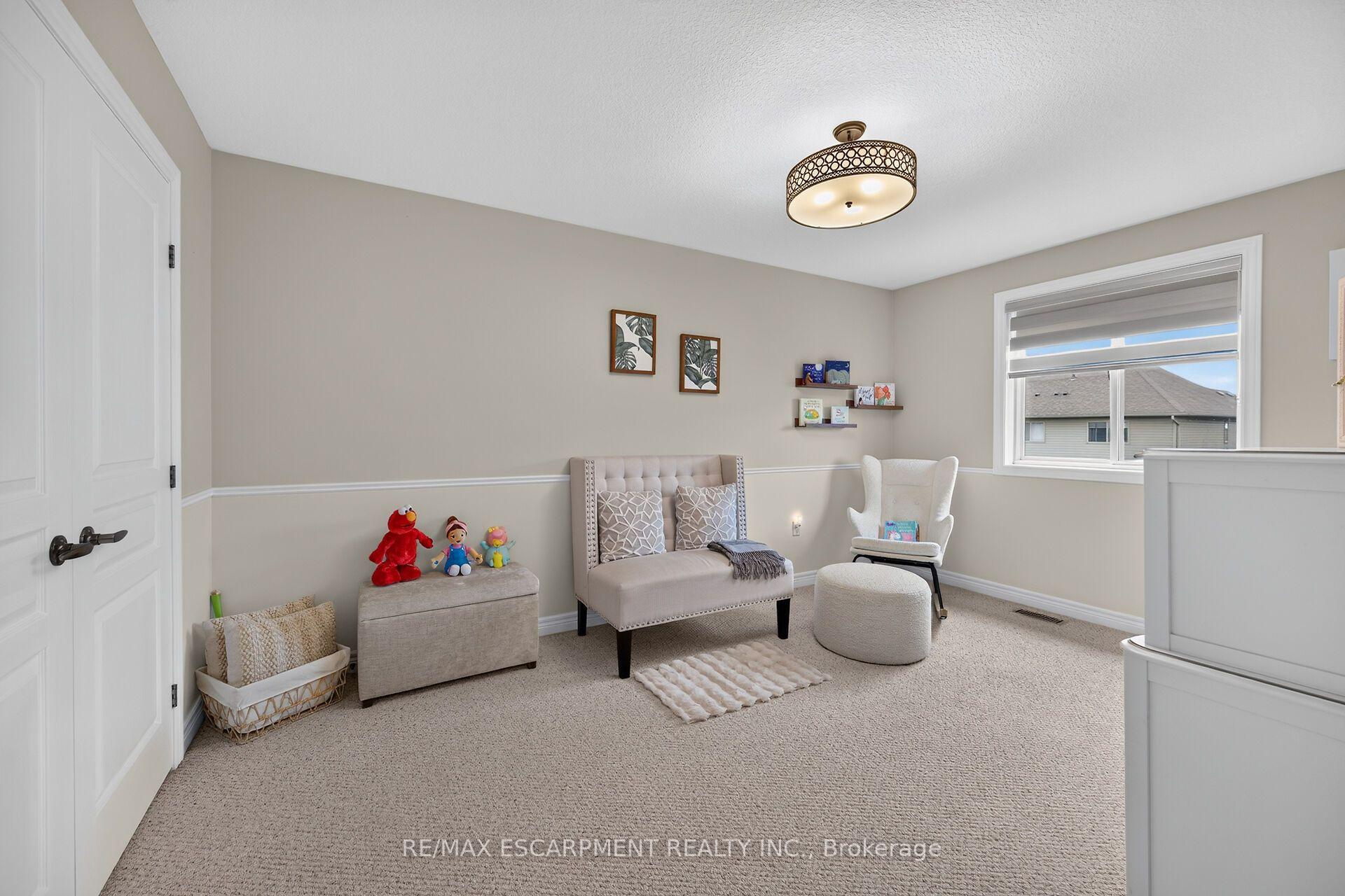 Photo 27 of 68 Garinger Crescent, Hamilton, Binbrook — HOMEH