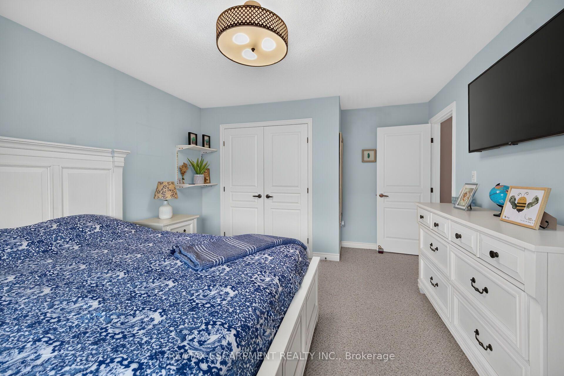 Photo 30 of 68 Garinger Crescent, Hamilton, Binbrook — HOMEH