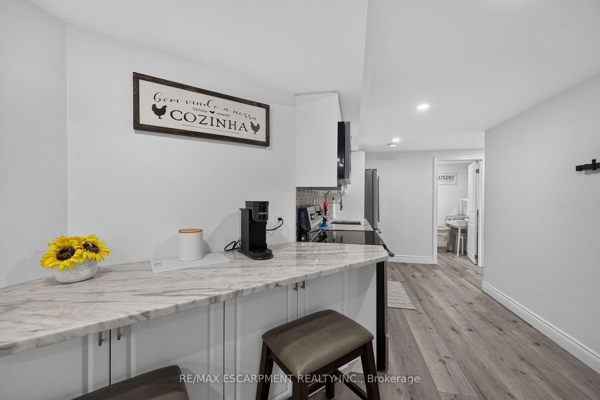 Photo 35 of 68 Garinger Crescent, Hamilton, Binbrook — HOMEH