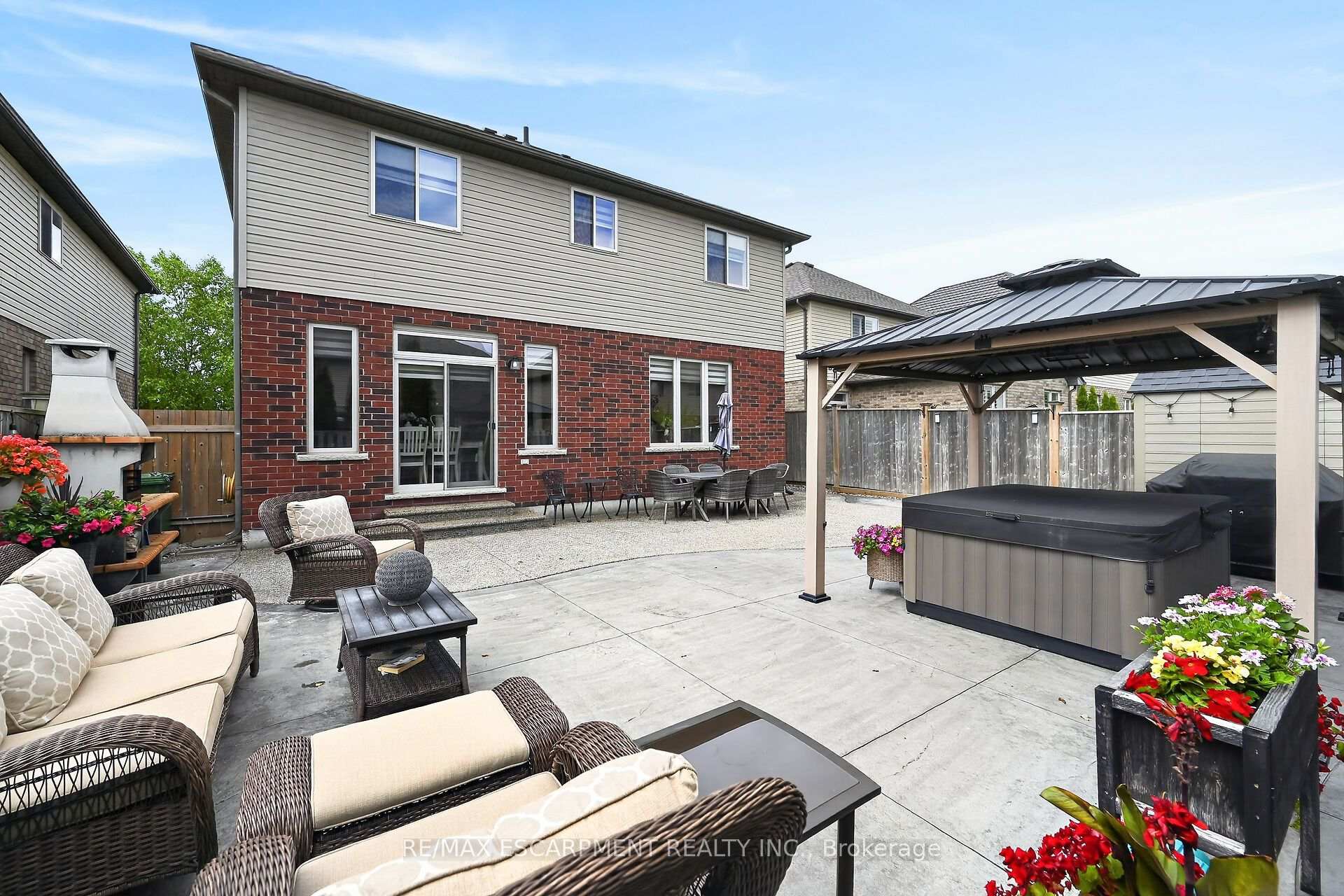 Photo 43 of 68 Garinger Crescent, Hamilton, Binbrook — HOMEH