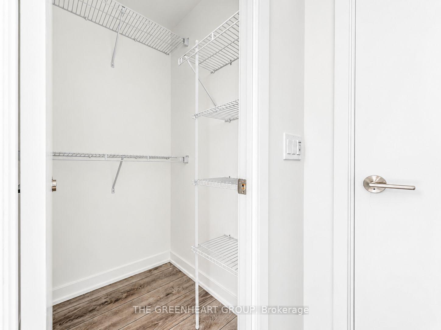 Photo 7 of Unit 609, 1 Fairview Road E, Mississauga, Mississauga Valleys — HOMEH